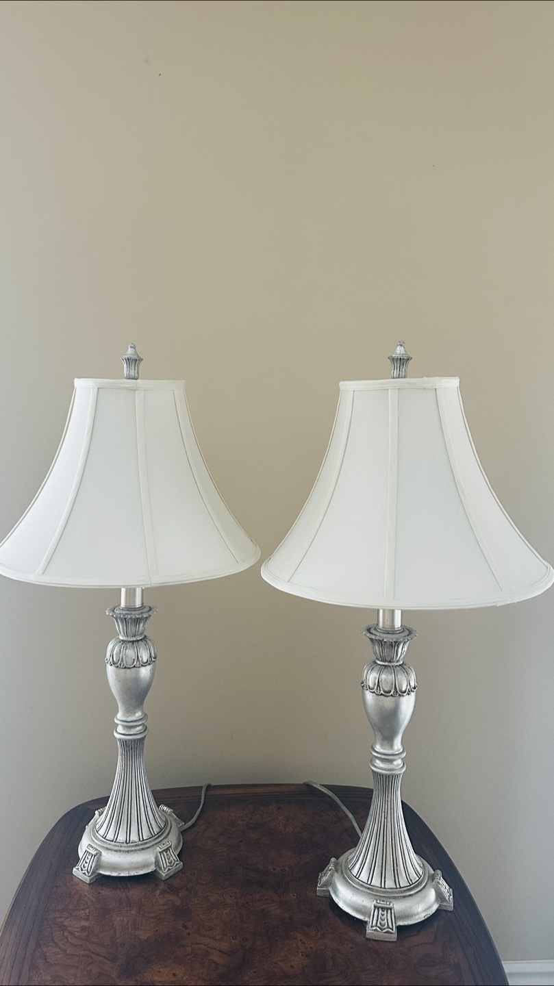 Pair of Elegant Table Lamps with Off-White Shades - photo 2