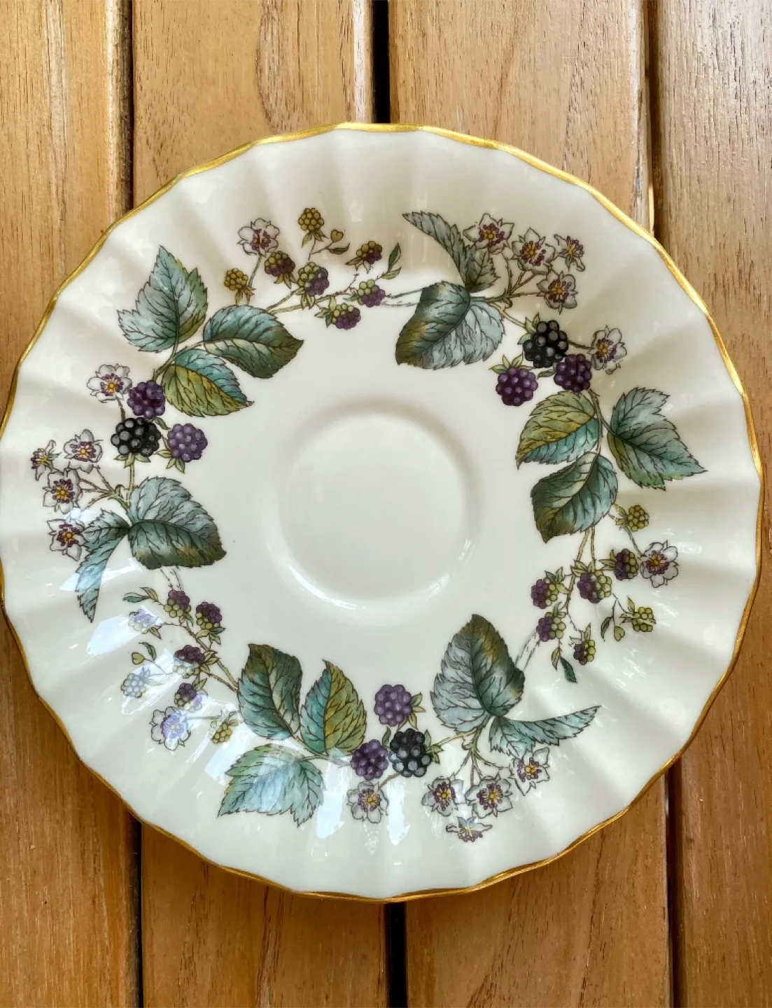 Beautiful Vintage Royal Worcester Lavinia Blackberry Bone China image indicator(5)