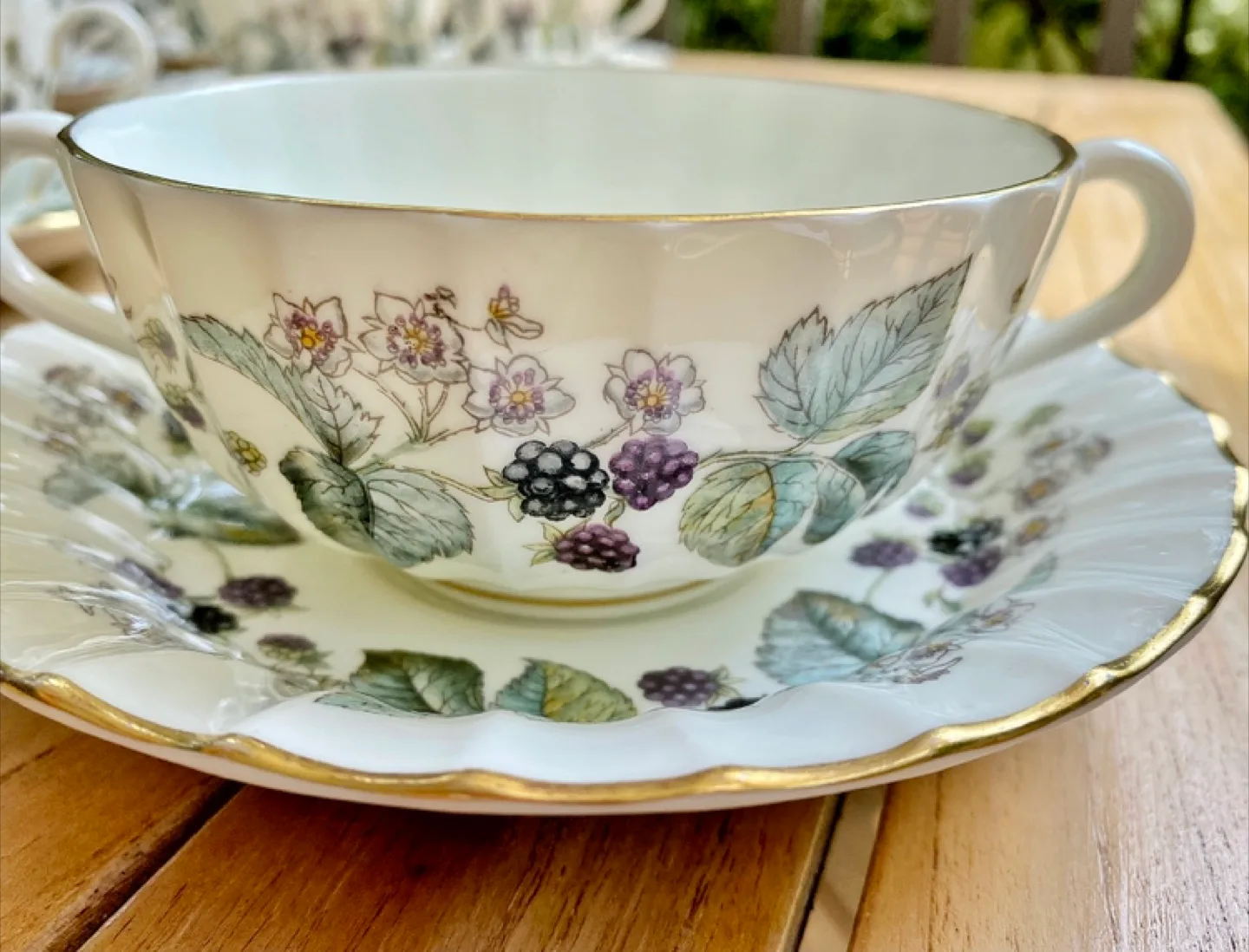 Beautiful Vintage Royal Worcester Lavinia Blackberry Bone China image indicator(3)