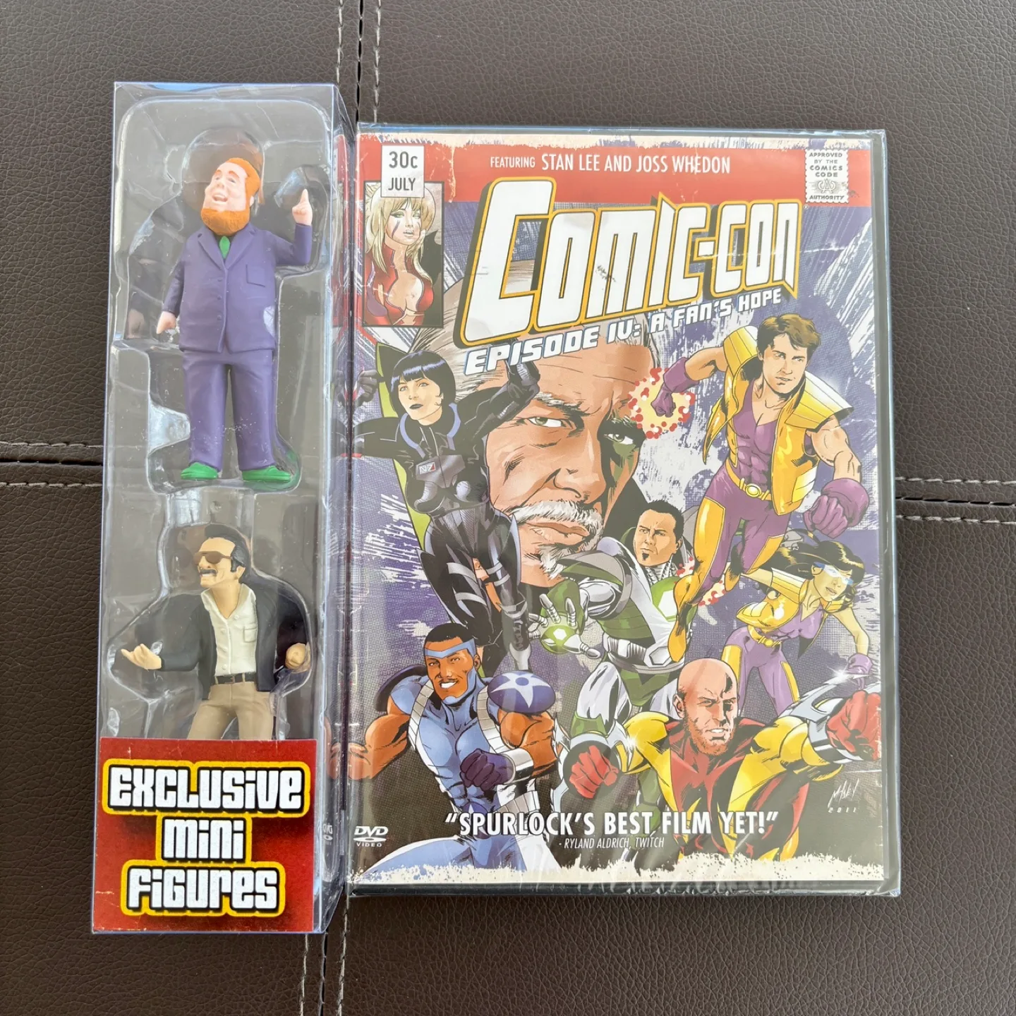 Comic-Con DVD with Stan Lee and Joss Whedon Mini Figures thumbnail