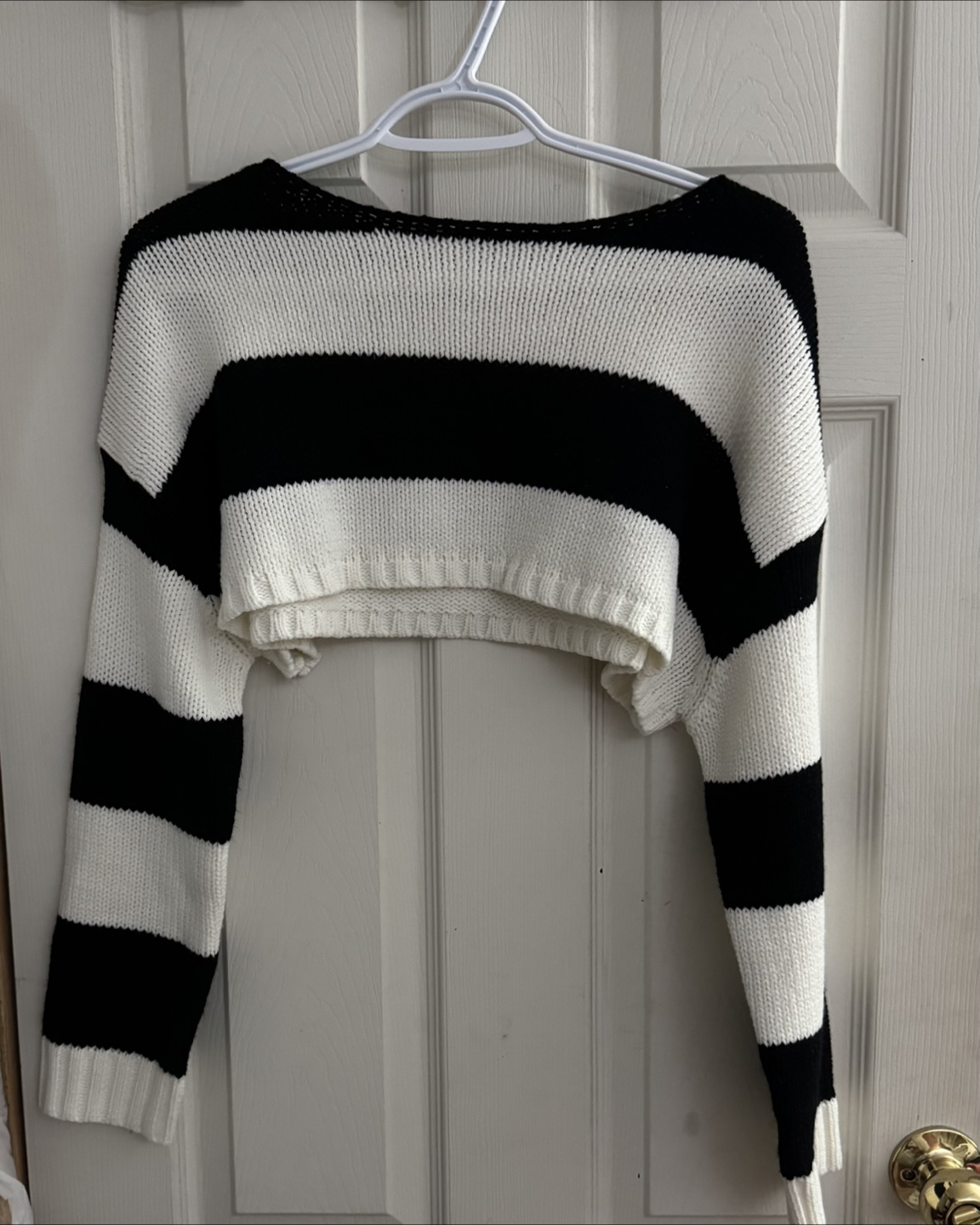 Cropped sweater (never worn)