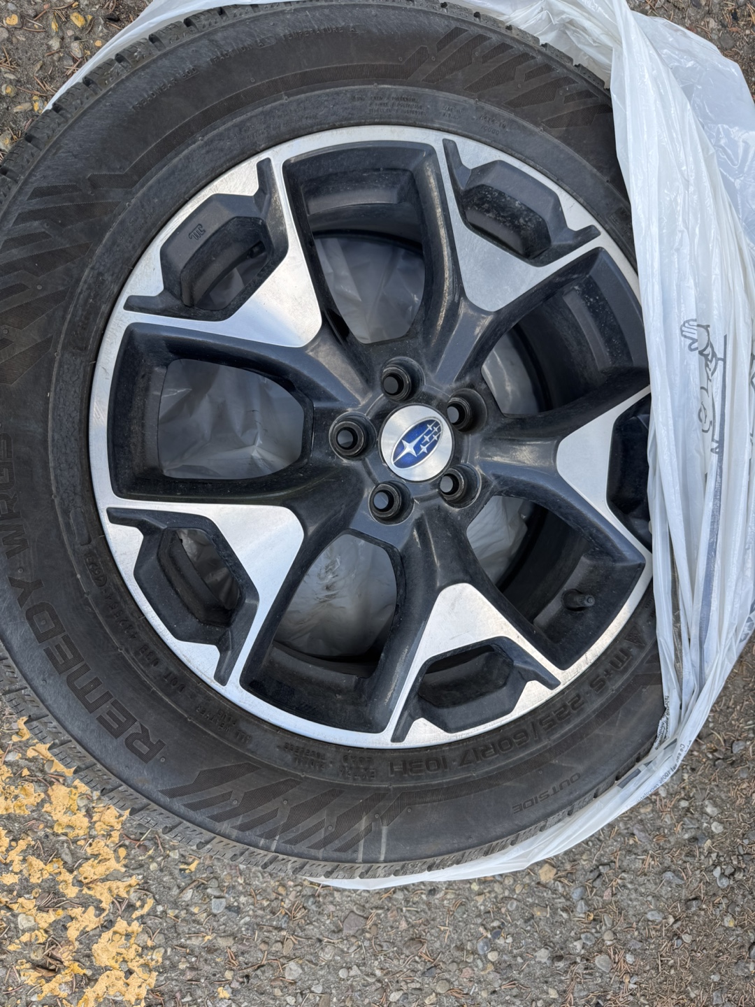 Subaru alloy rim and tire assembly - photo 2