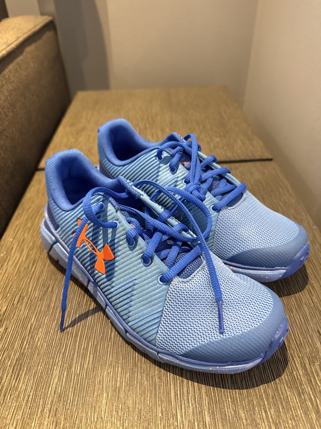 Under Armour Boy‘s Running Shoes - Size 5.5Y - photo 2