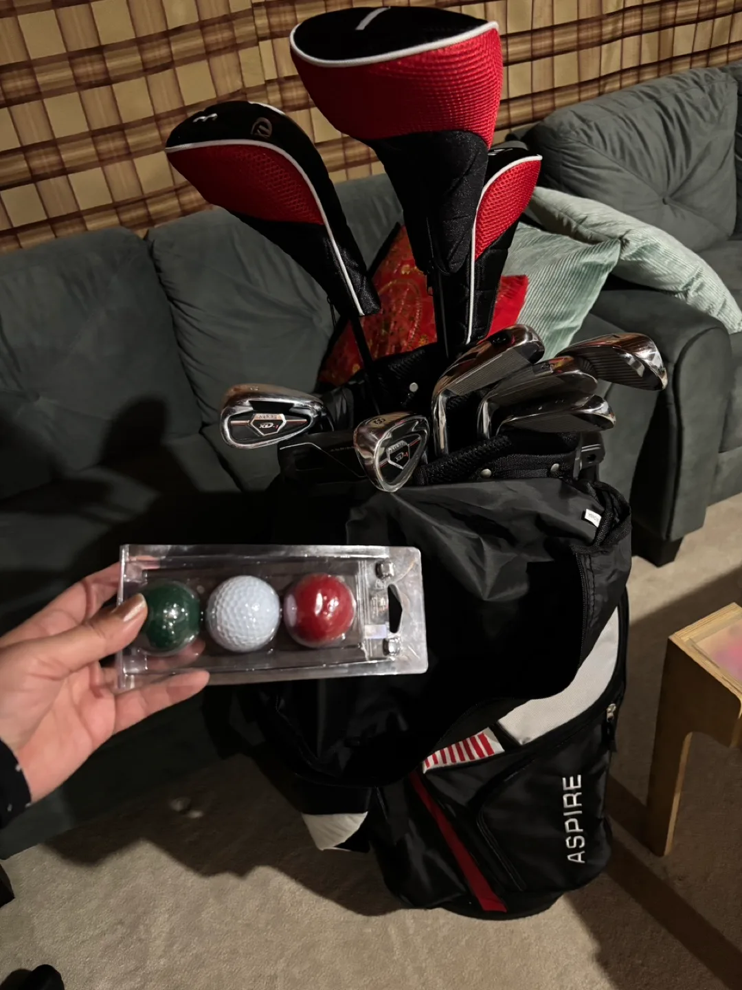 Aspire Golf Clubs with Aspire Bag and Balls image indicator(2)