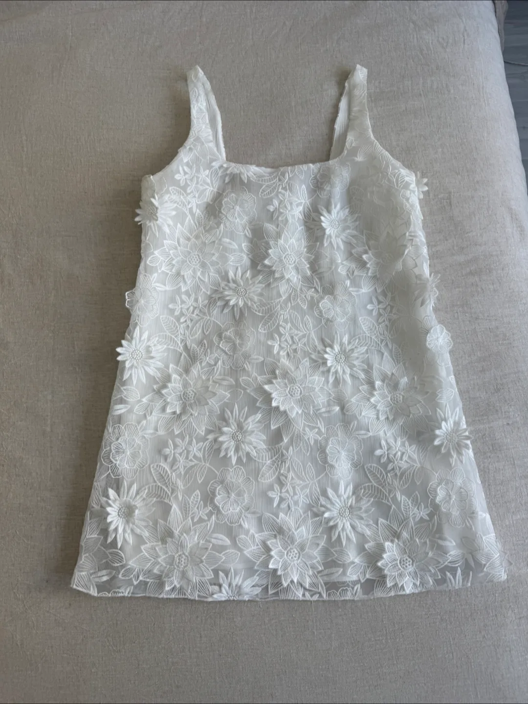 Zara White Floral Embroidered Mini Dress thumbnail