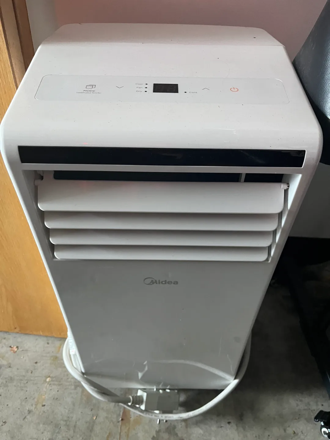 Midea Portable AC Unit thumbnail