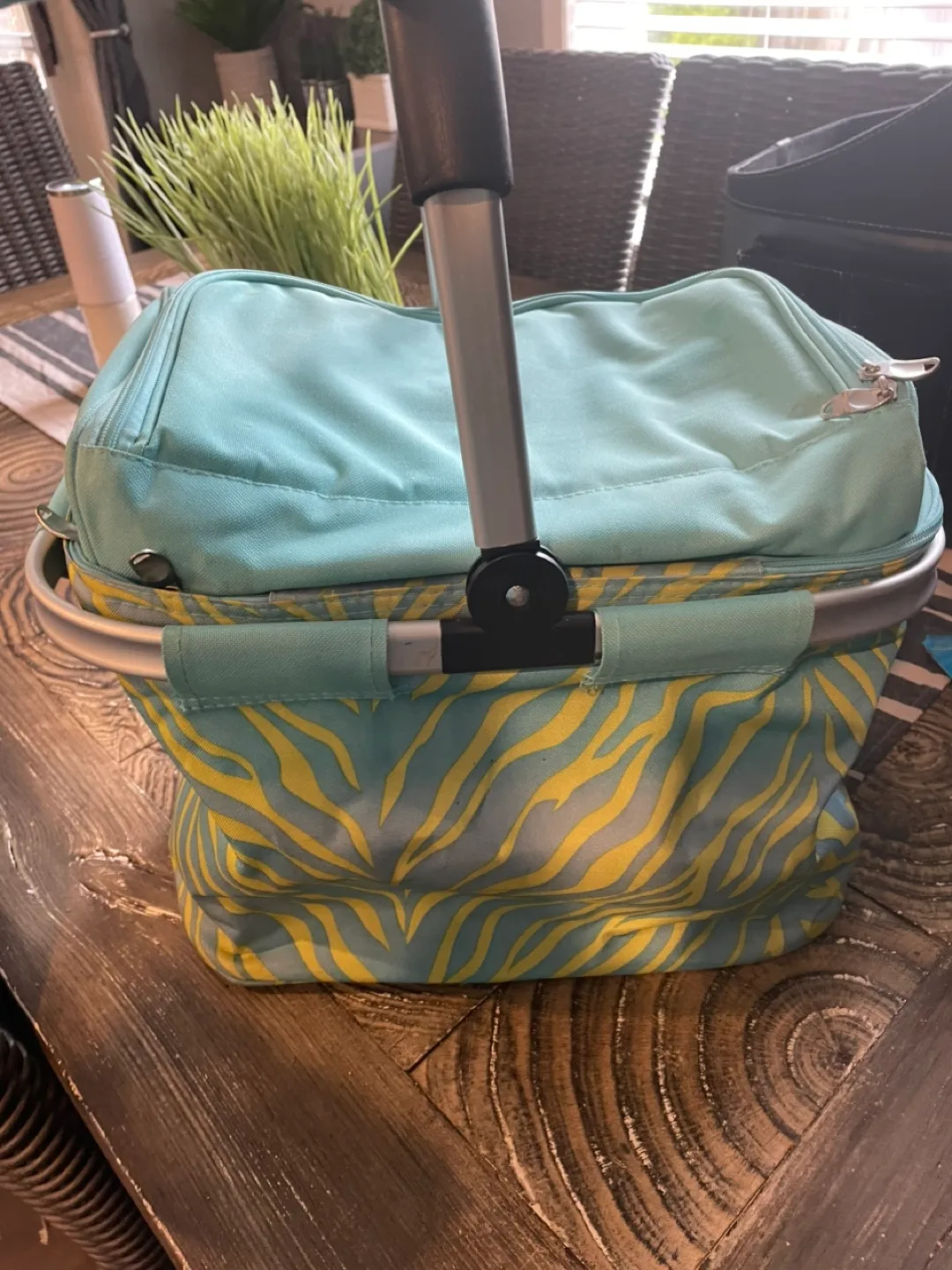 Cynthia Rowley Collapsible Insulated Picnic Basket thumbnail