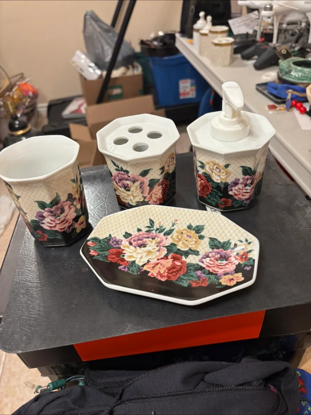 Floral Bathroom Accessory Set thumbnail