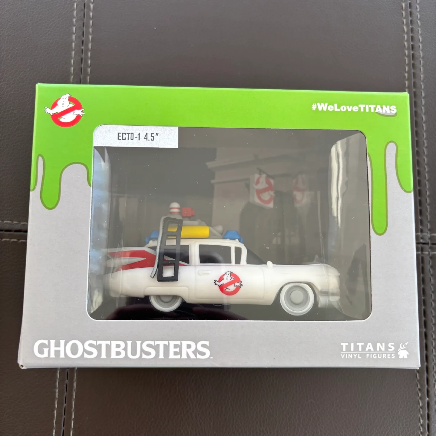 Ghostbusters Ecto-1 4.5" Vinyl Figure - Titans Exclusive thumbnail
