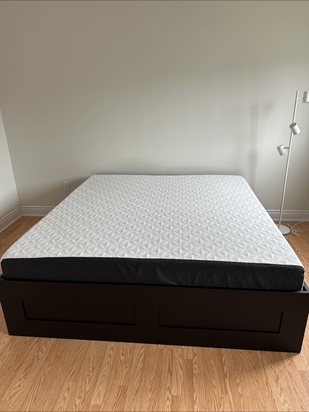 Sealy King size Mattress & frame