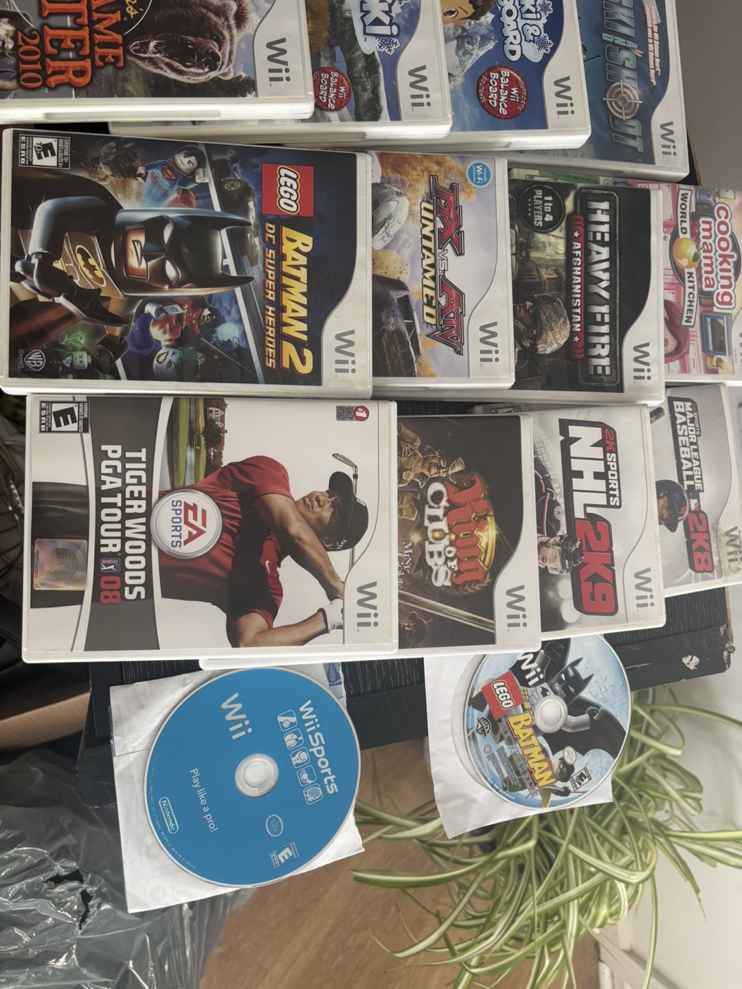 Wii Console Bundle with Games and Accessories - photo 3
