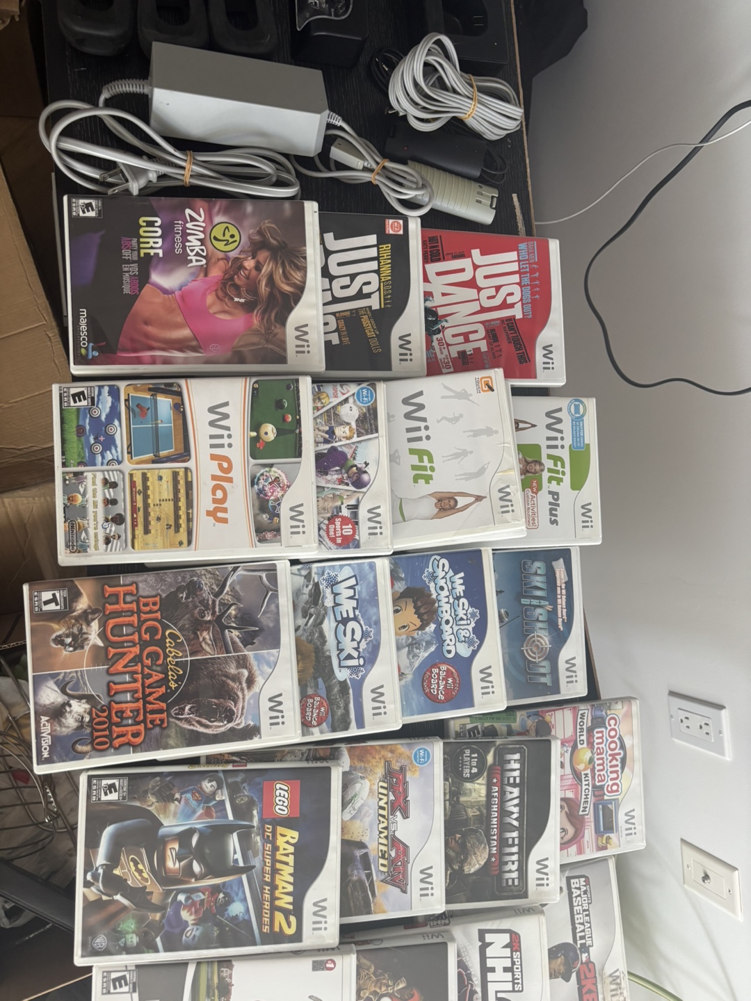 Wii Console Bundle with Games and Accessories - photo 2