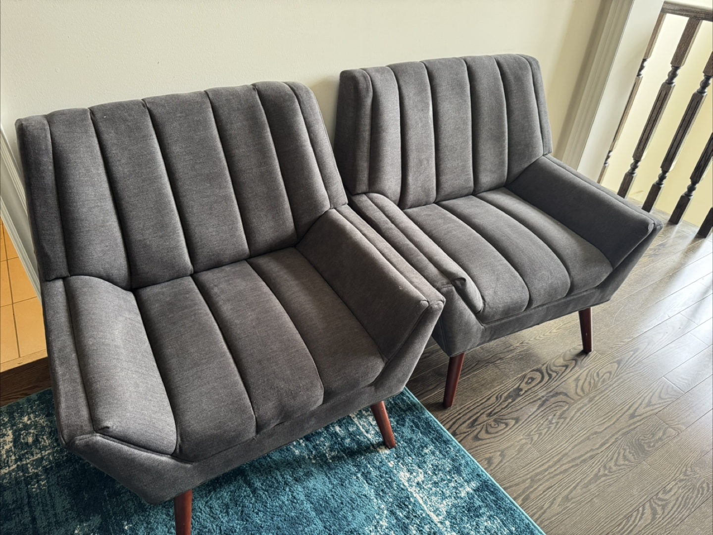 Pair of Modern Accent Chairs - photo 2