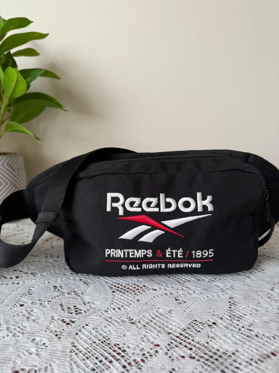 Reebok Waist Bag (Retro style: great condition) image indicator(2)