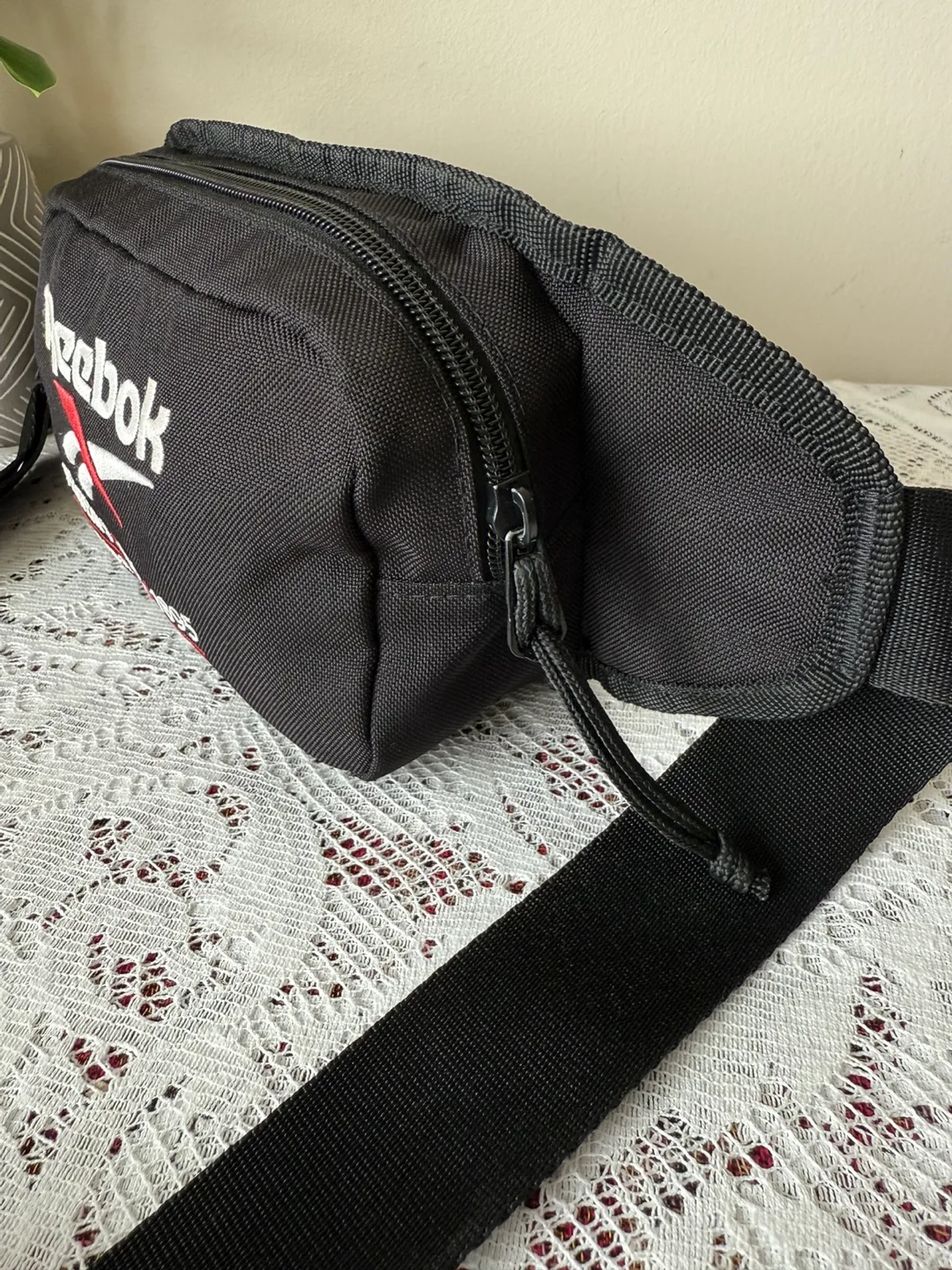 Reebok Waist Bag (Retro style: great condition) image indicator(3)