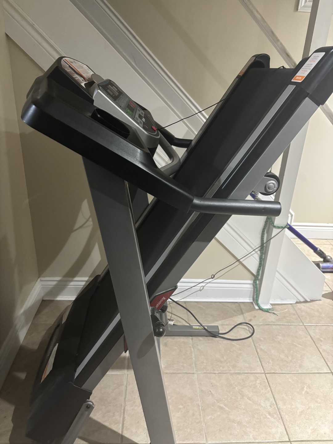Tempo Fitness T611T Treadmill - photo 3