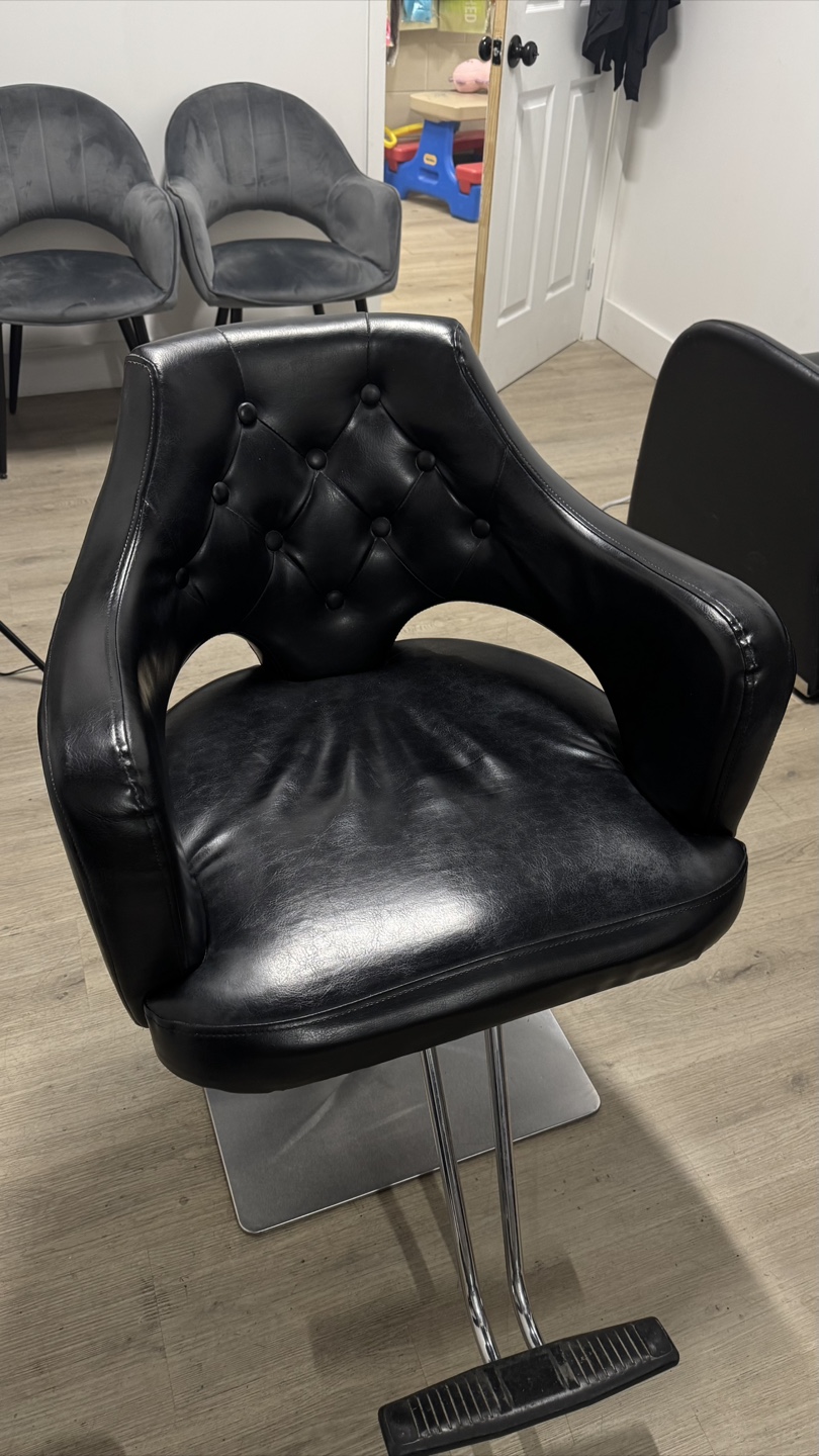 Salon Styling Chair - Black Leather