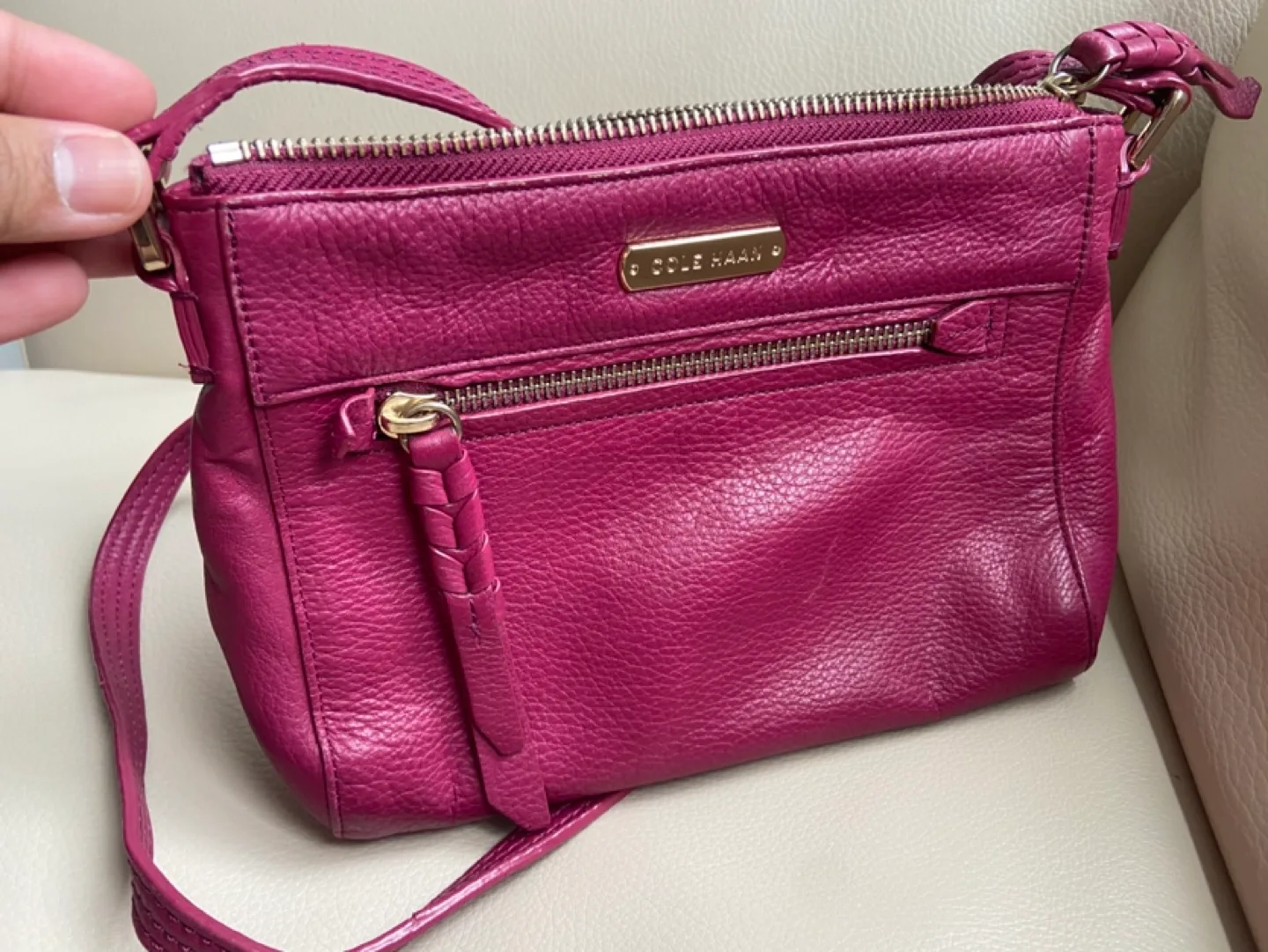 Beautiful Cole Haan Leather Crossbody Bag image indicator(4)