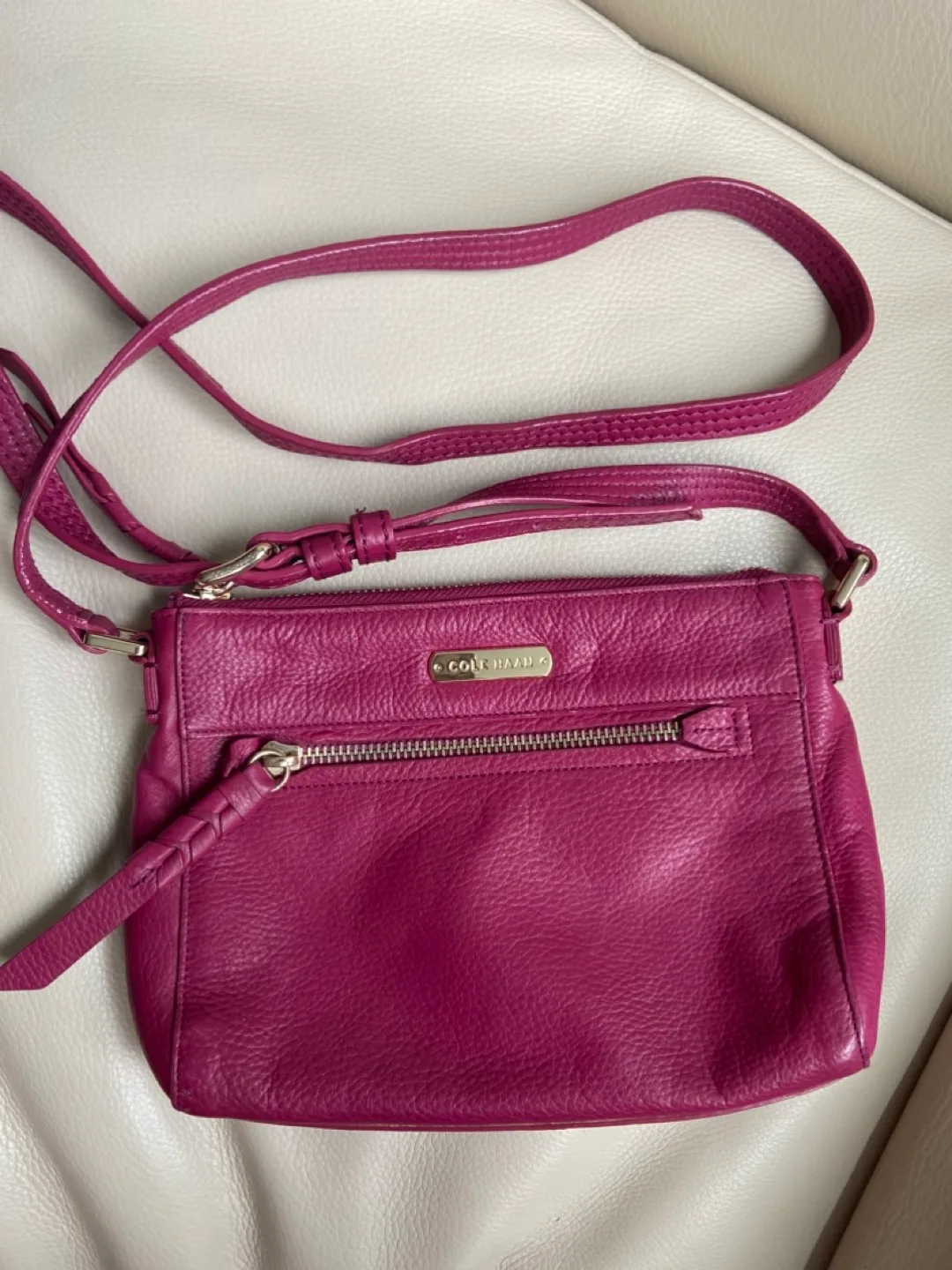 Beautiful Cole Haan Leather Crossbody Bag thumbnail