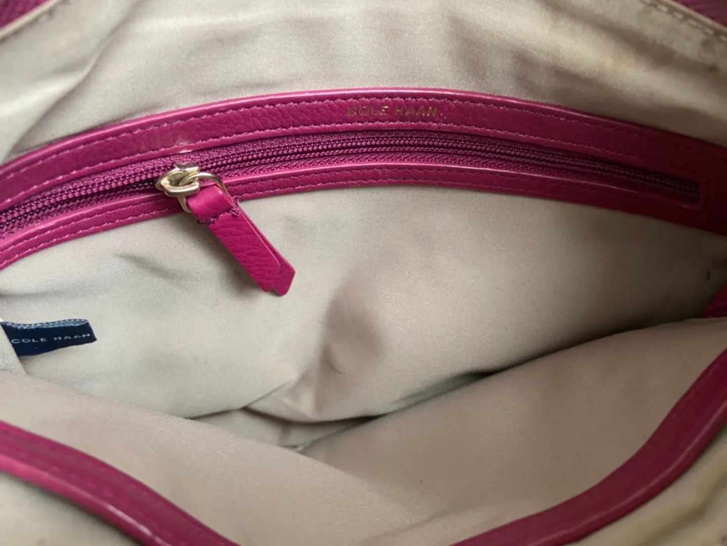 Beautiful Cole Haan Leather Crossbody Bag image indicator(3)