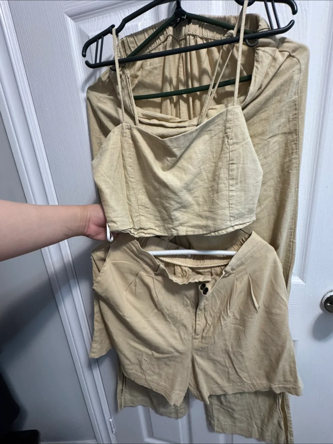 Forever 21 Beige Linen three-Piece Set image indicator(2)