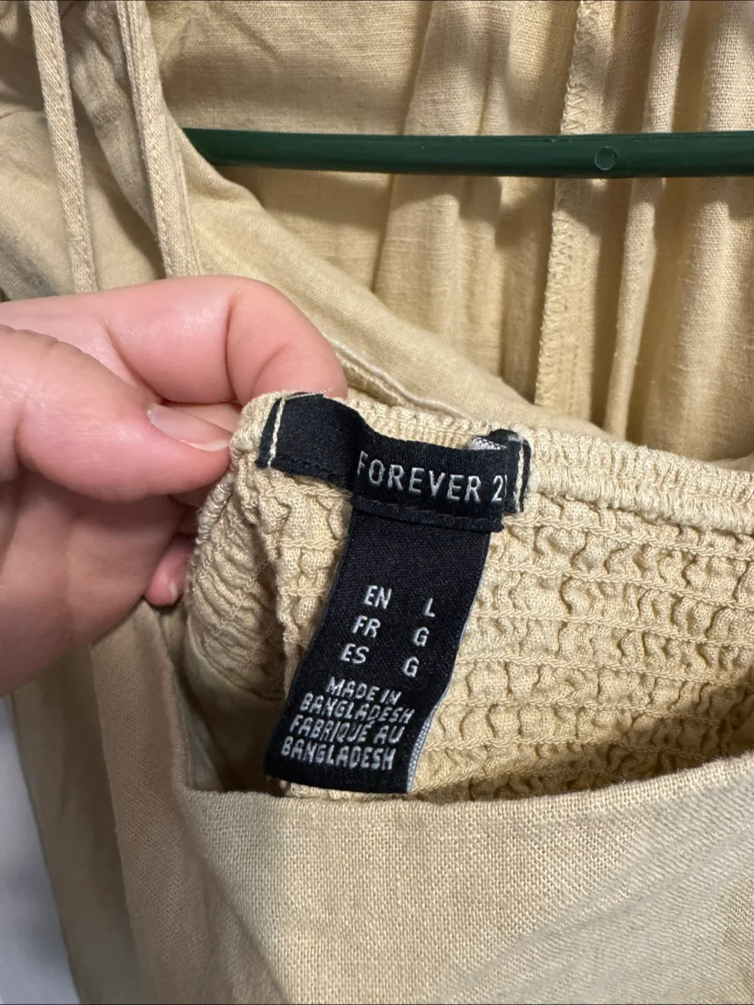 Forever 21 Beige Linen three-Piece Set image indicator(4)