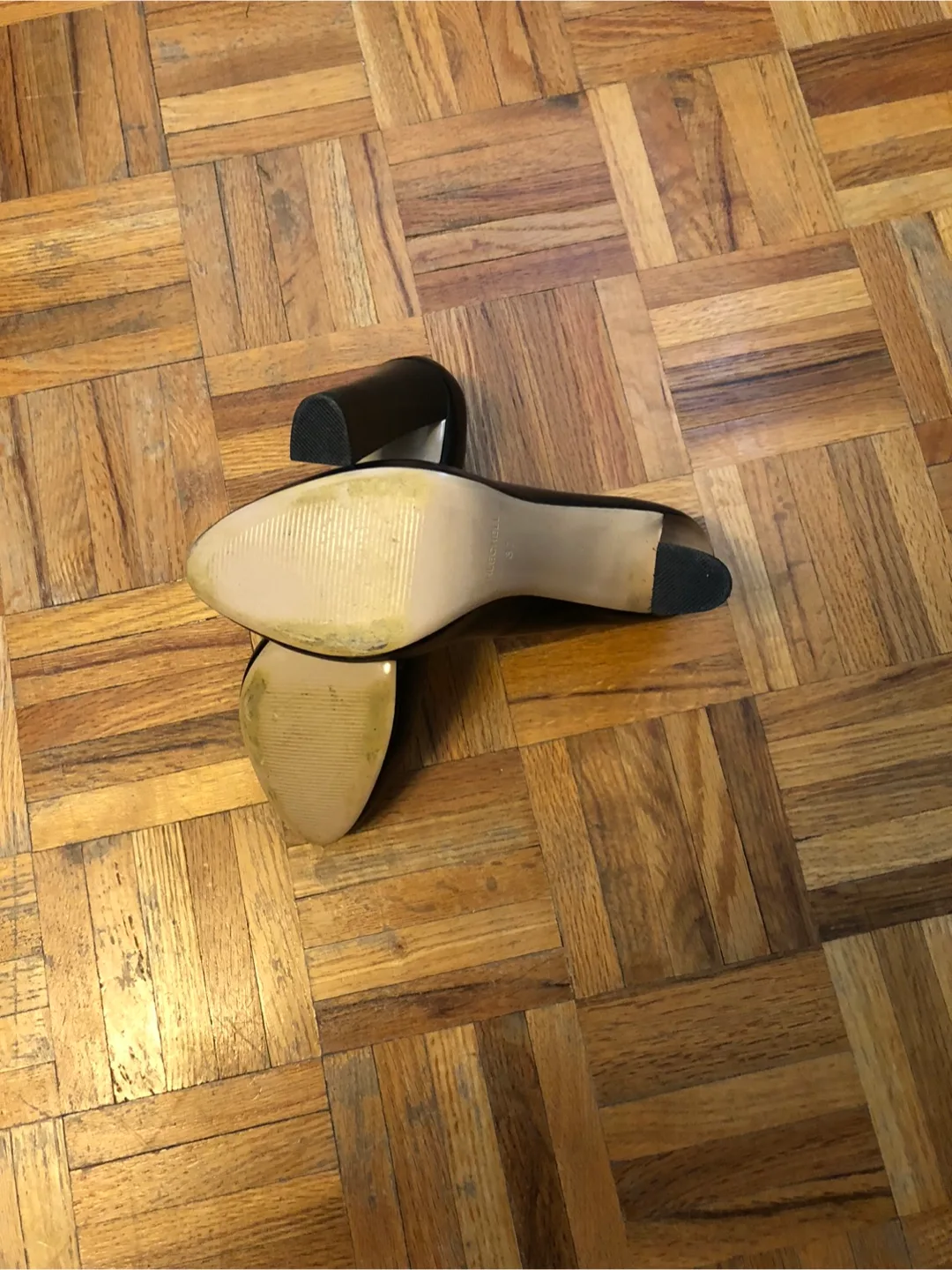 🧡Echelon Black Leather Heels image indicator(4)