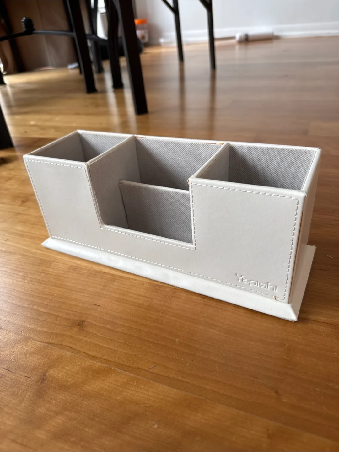 White Leather Desk Organiser with 4 Compartments 🧡 thumbnail