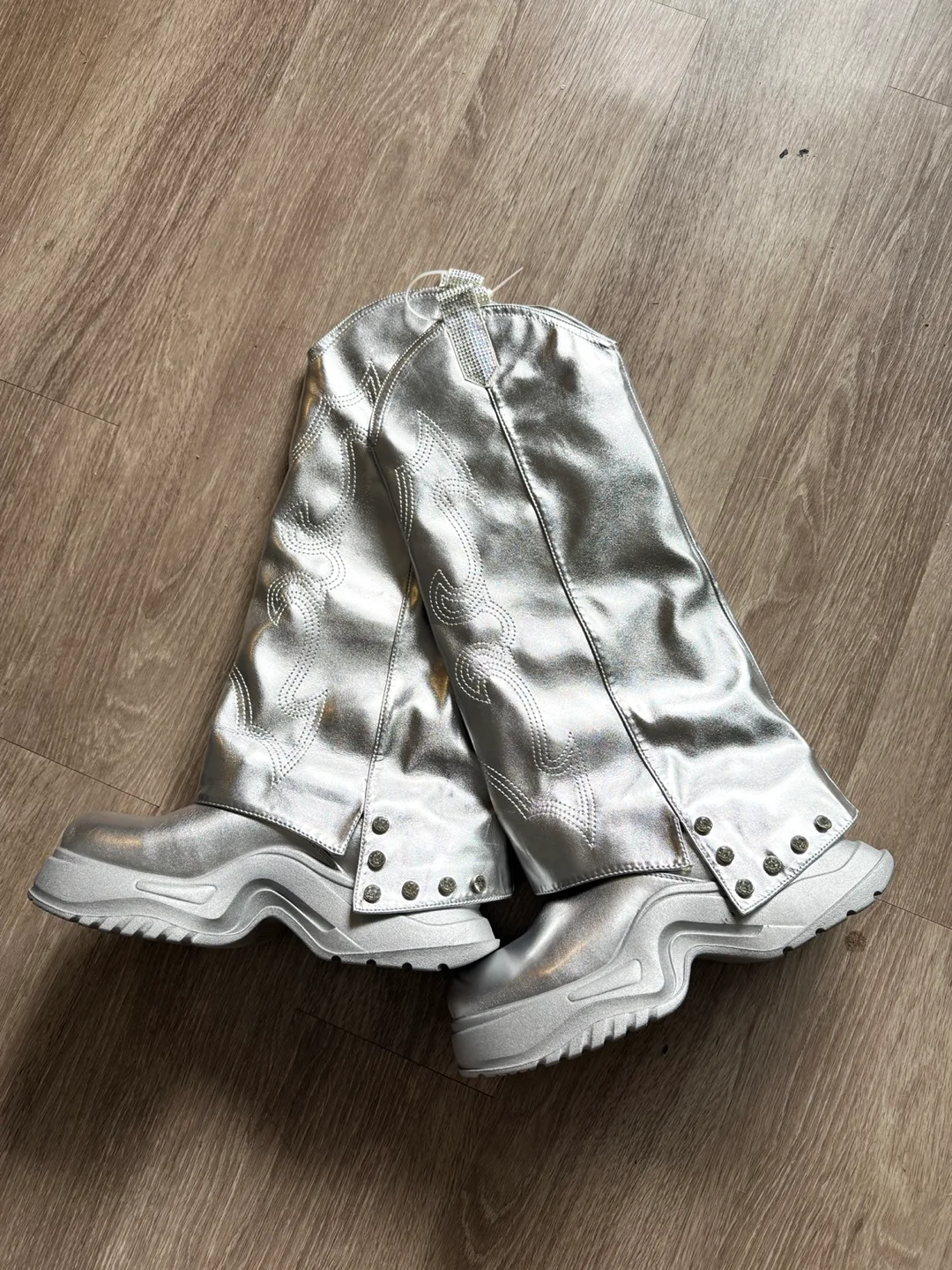 Silver Metallic Cowboy Boots 🧡 thumbnail