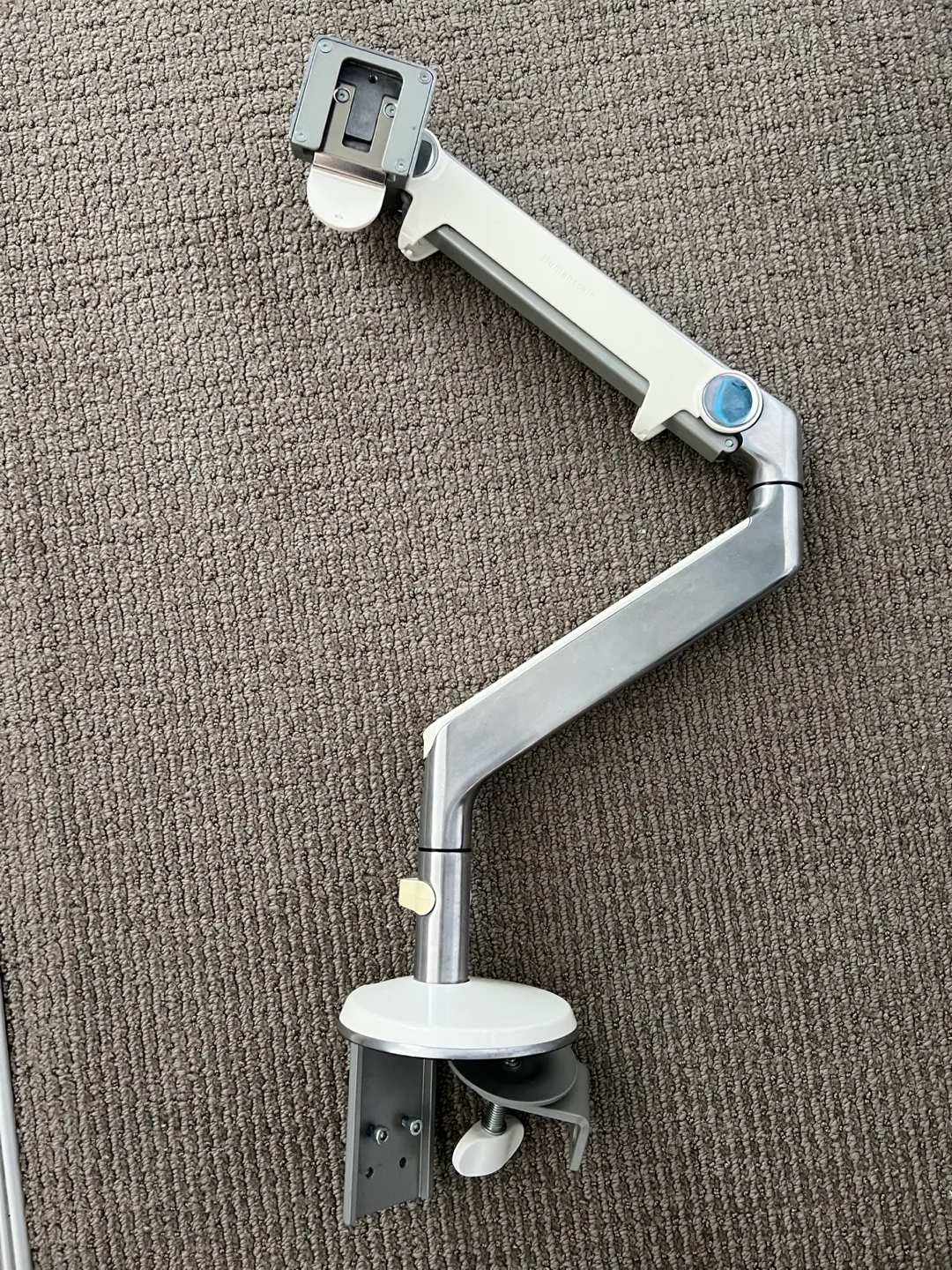 Humanscale Monitor Arm image indicator(2)