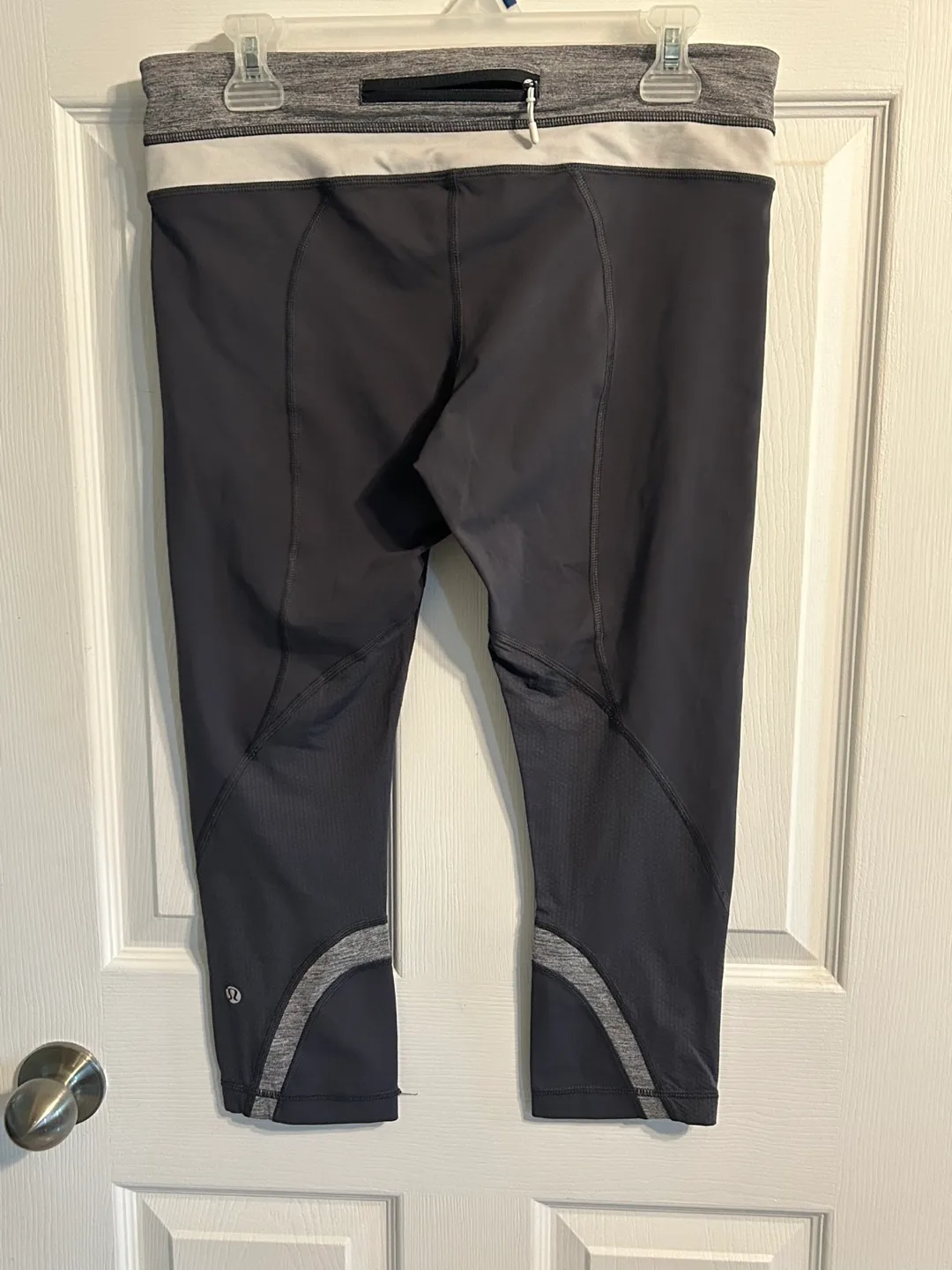 Lululemon Run: inspire crops  - Size 10 image indicator(6)