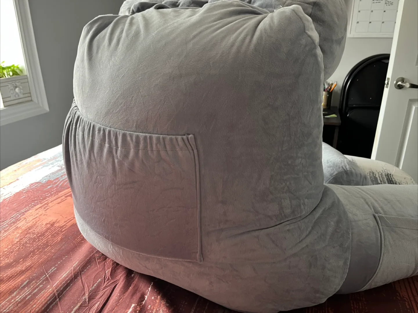 X Large Grey Reading / Resting Pillow with Pockets image indicator(3)