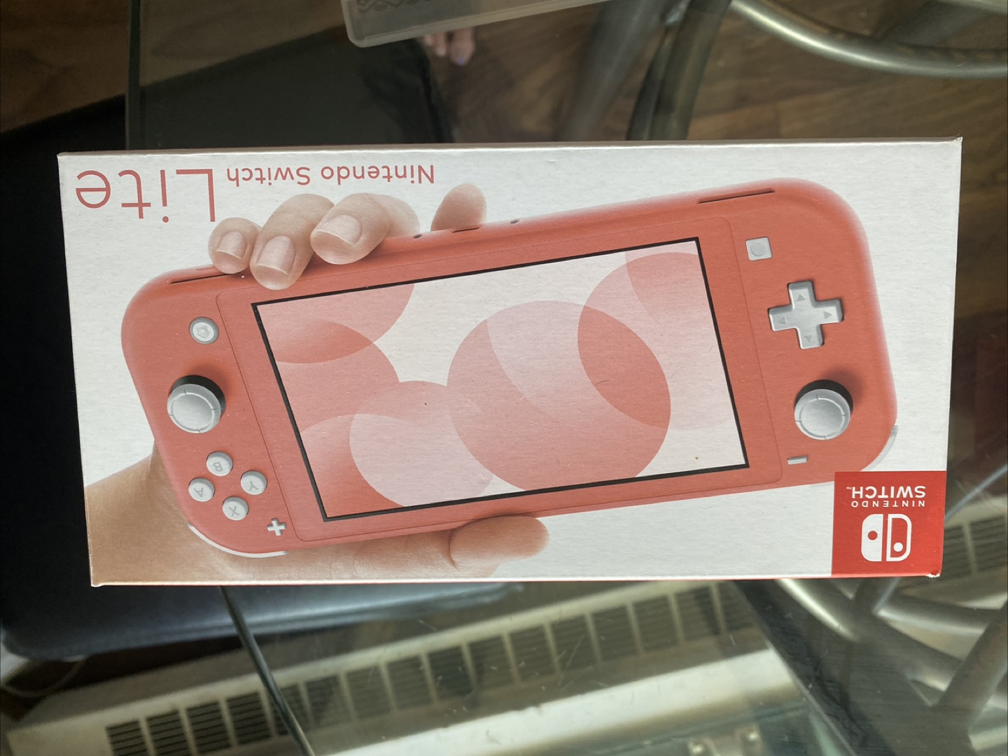 Nintendo Switch Lite Coral + Pokémon Legends Arceus