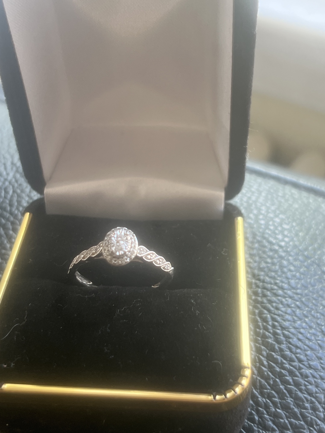 Diamond Halo Engagement Ring 10k Gold - photo 2