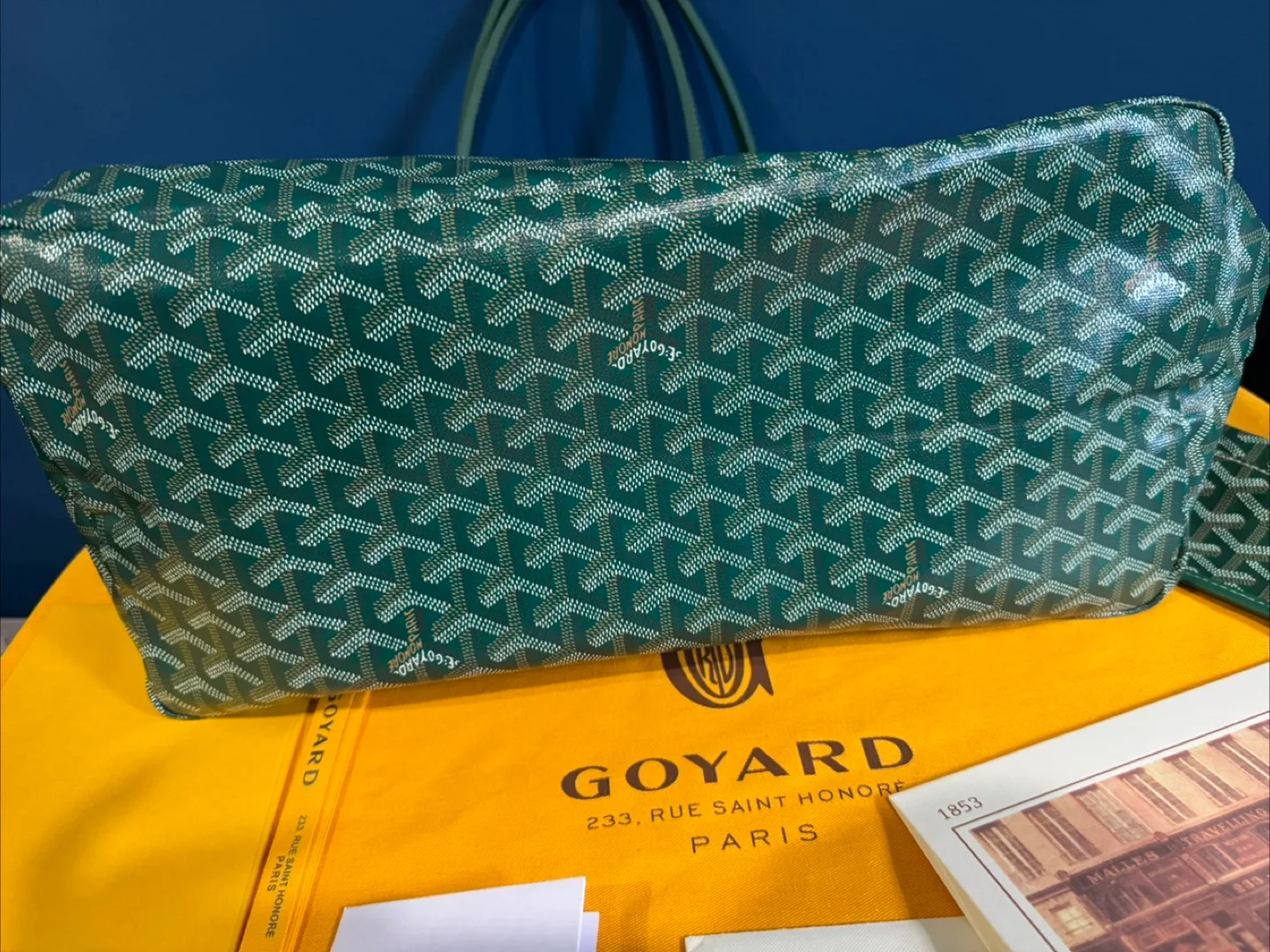 Goyardine Anjou Reversible GM Tote Green image indicator(7)