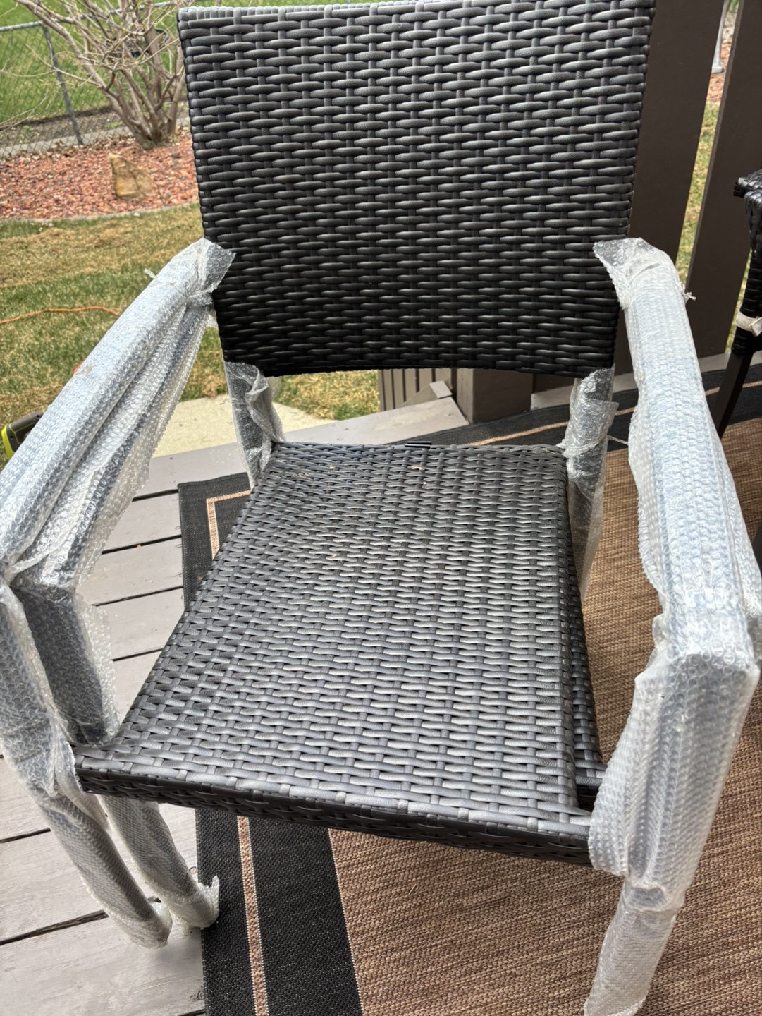 Patio Dining Set - 6 chairs and table - photo 3