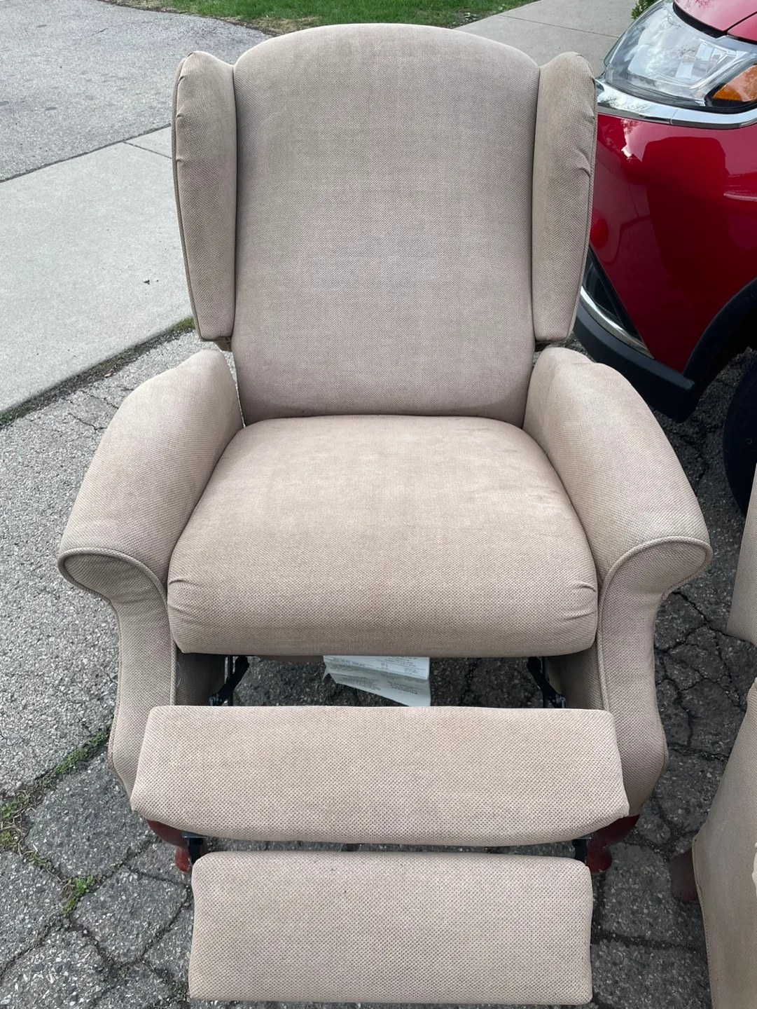 Pair of Recliners - Beige and Pink🧡 image indicator(2)