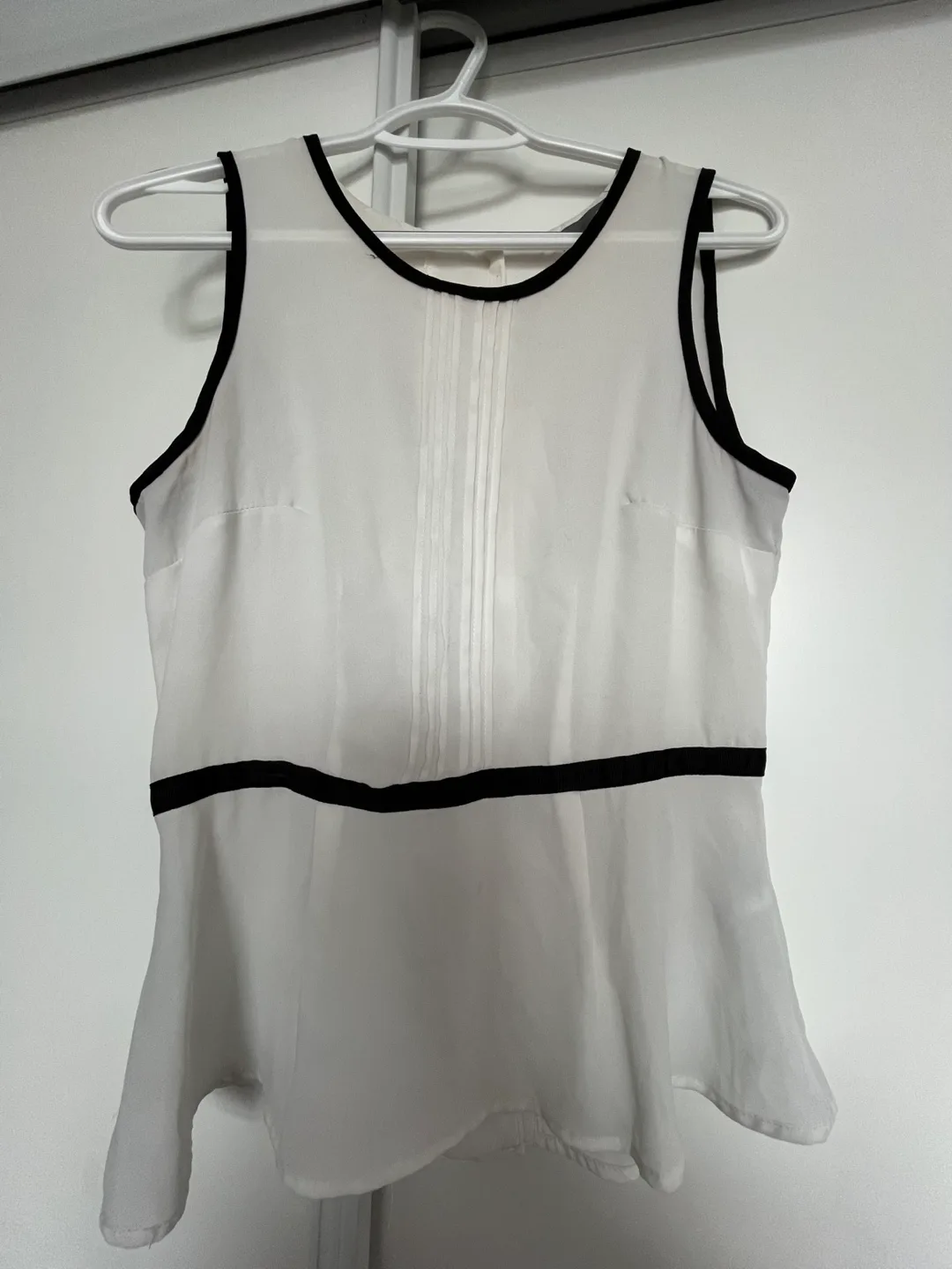SmartSet White and Black Blouse, Size Small 🧡 thumbnail