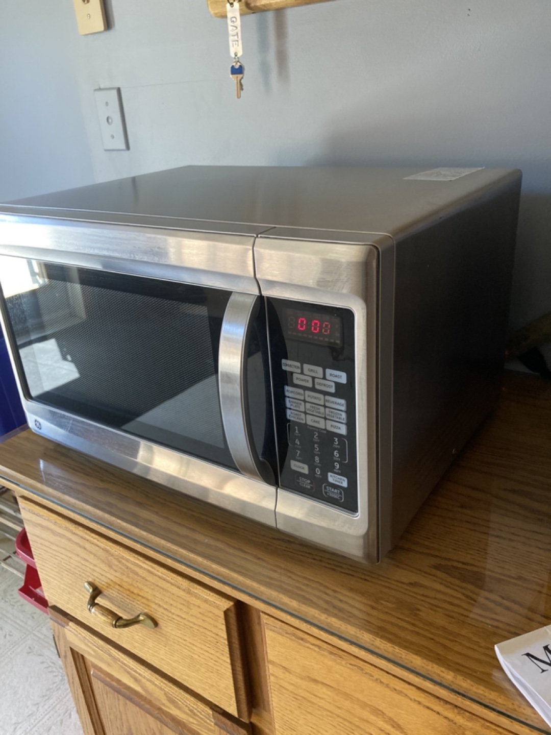 GE Microwave Oven with Convection - photo 3