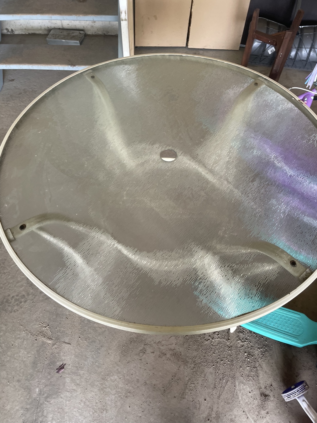 Patio Set: Table, Chairs & Umbrella - photo 2