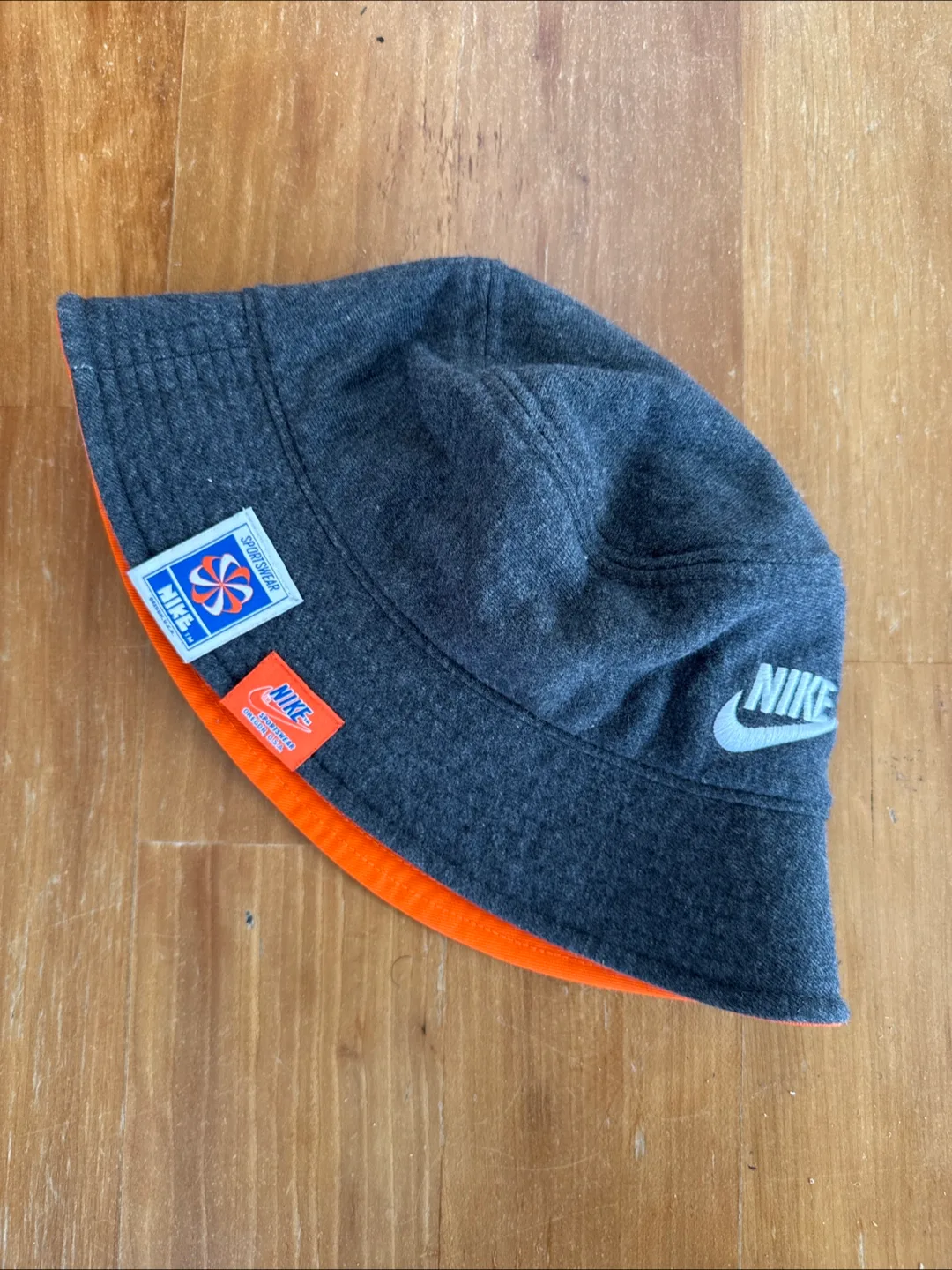 Nike Bucket Hat - Size S/M thumbnail