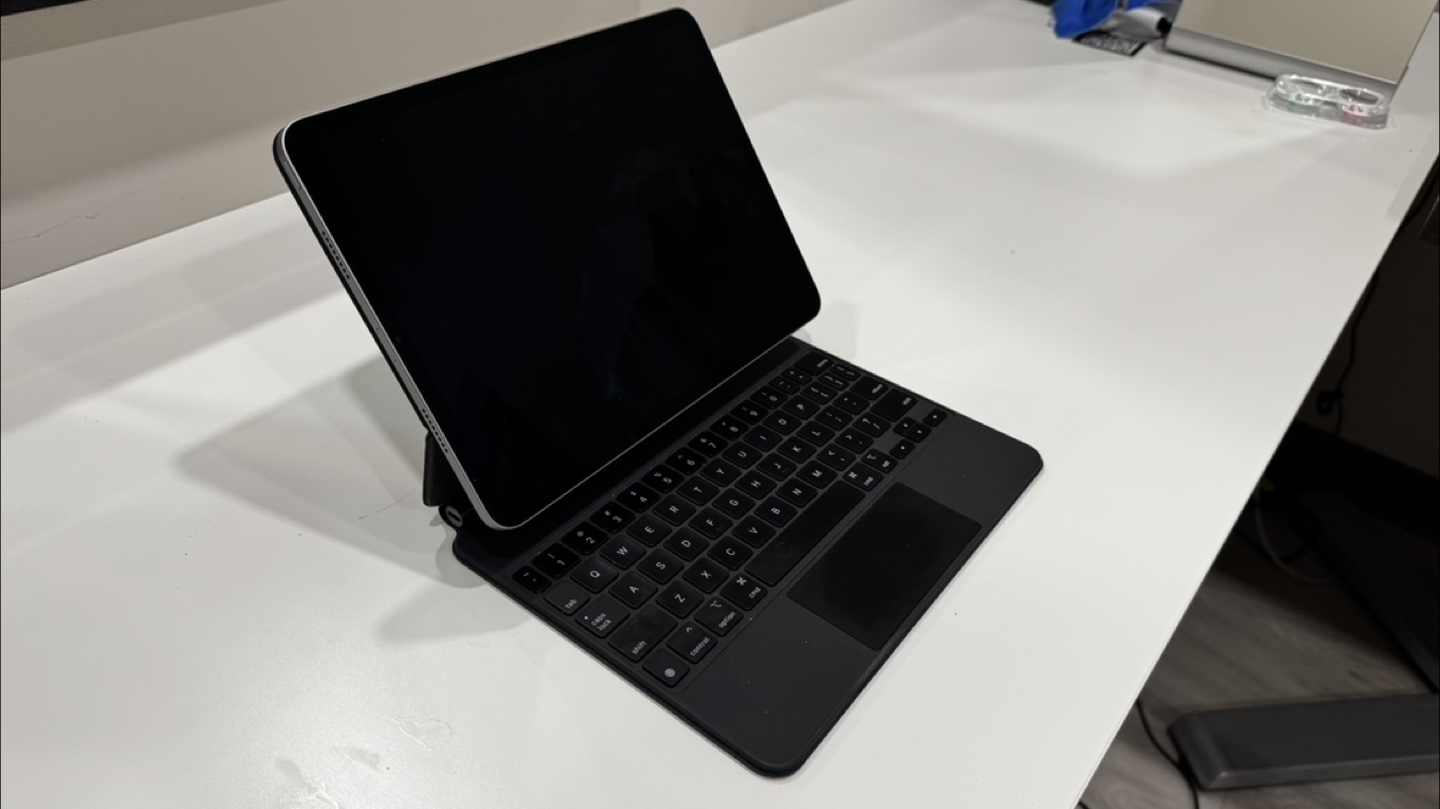 iPad Pro 11-inch with Magic Keyboard Folio free Leather Case - photo 3