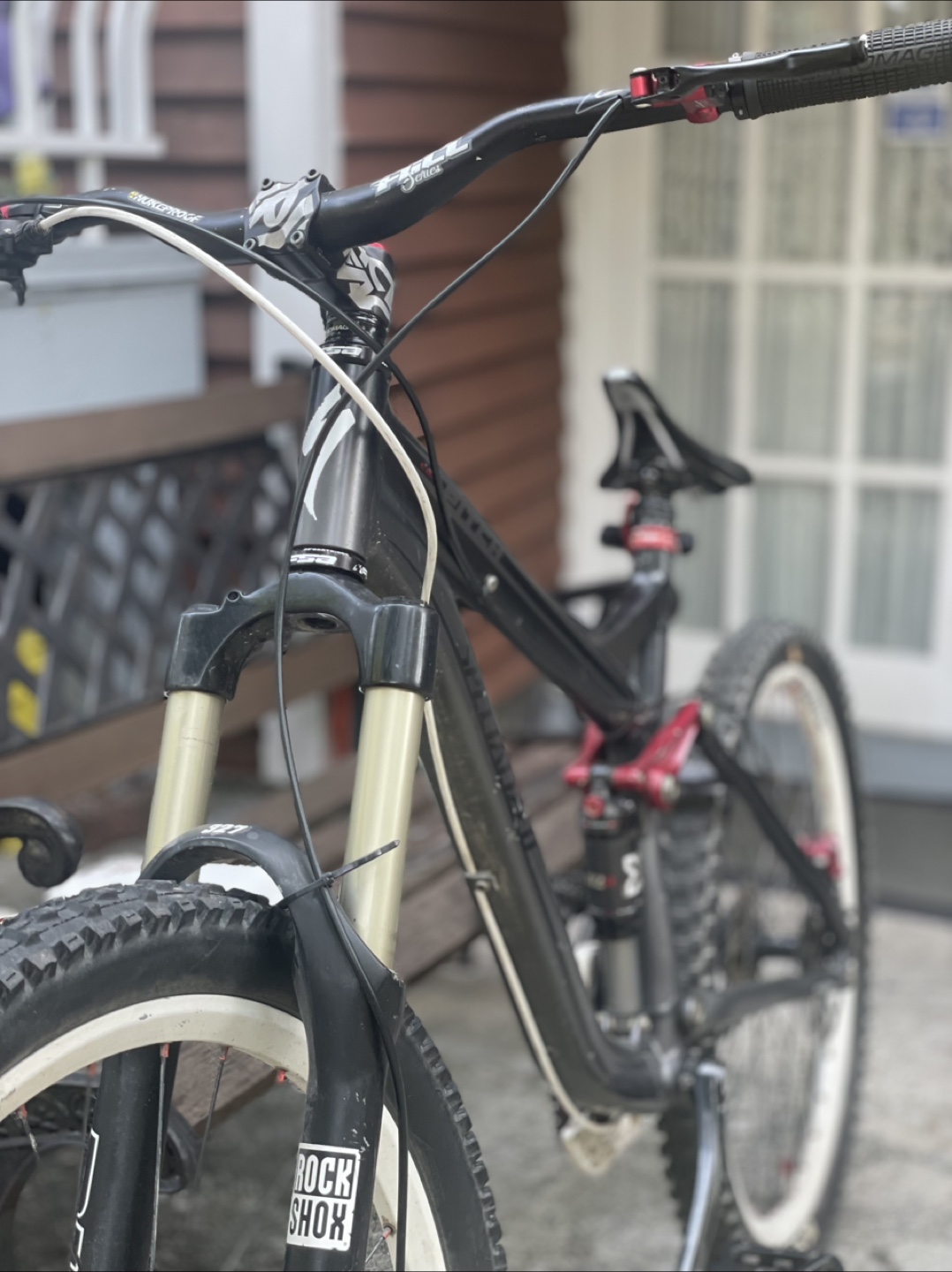 Pre-owned Specialized Stumpjumper FSR Mountain Bike - photo 2
