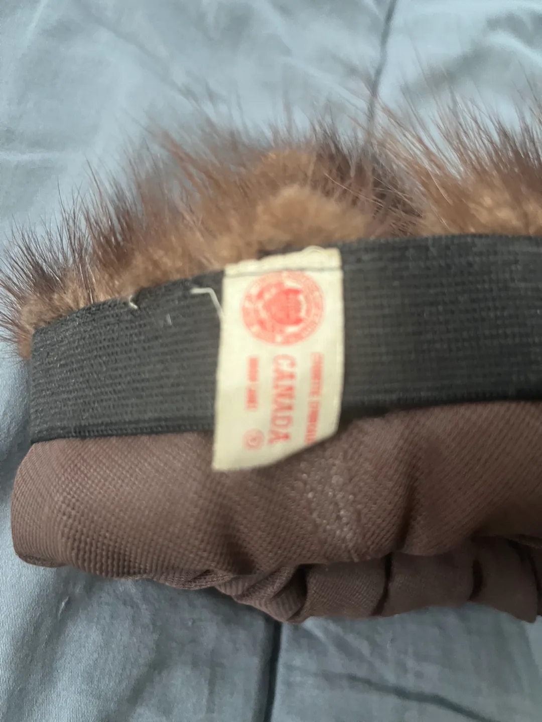Vintage Brown Mink Fur Hat with Pom Pom image indicator(2)