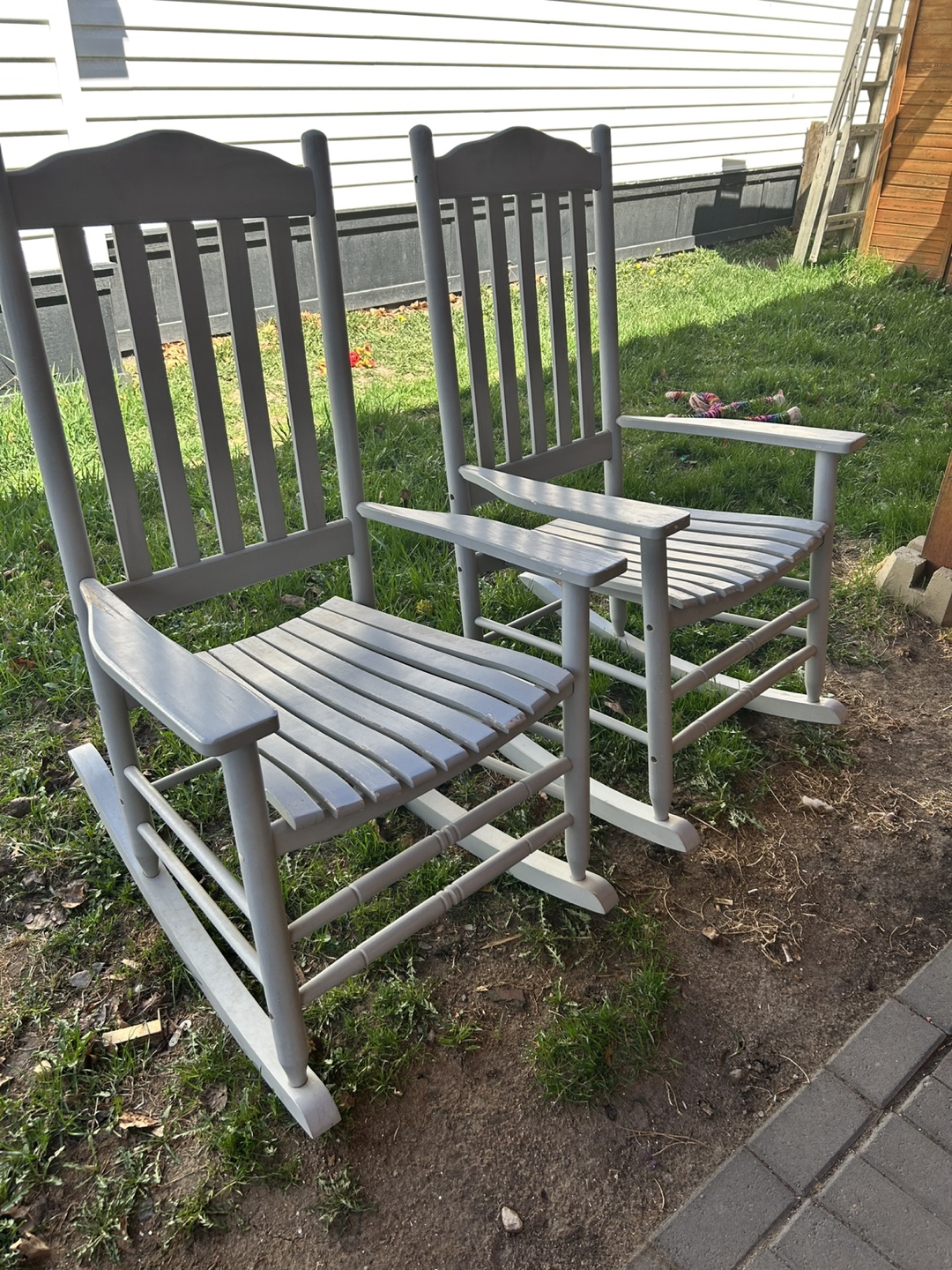 Set of rocking chairs