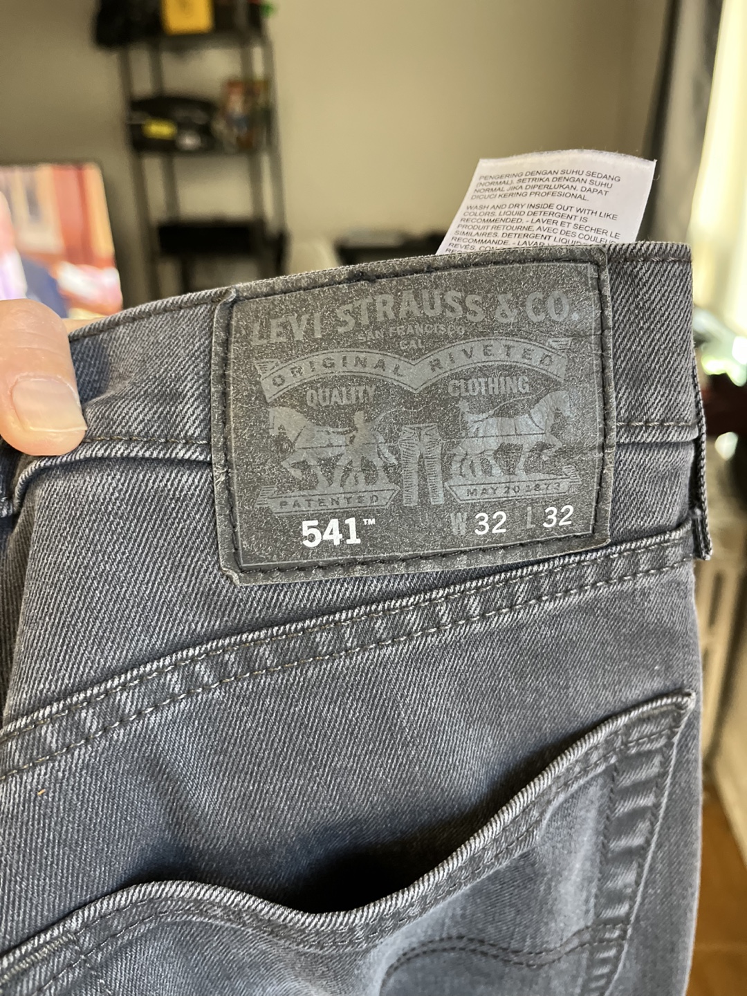Men’s Levi's 541 - Size 32x32 - Dark Grey - photo 3