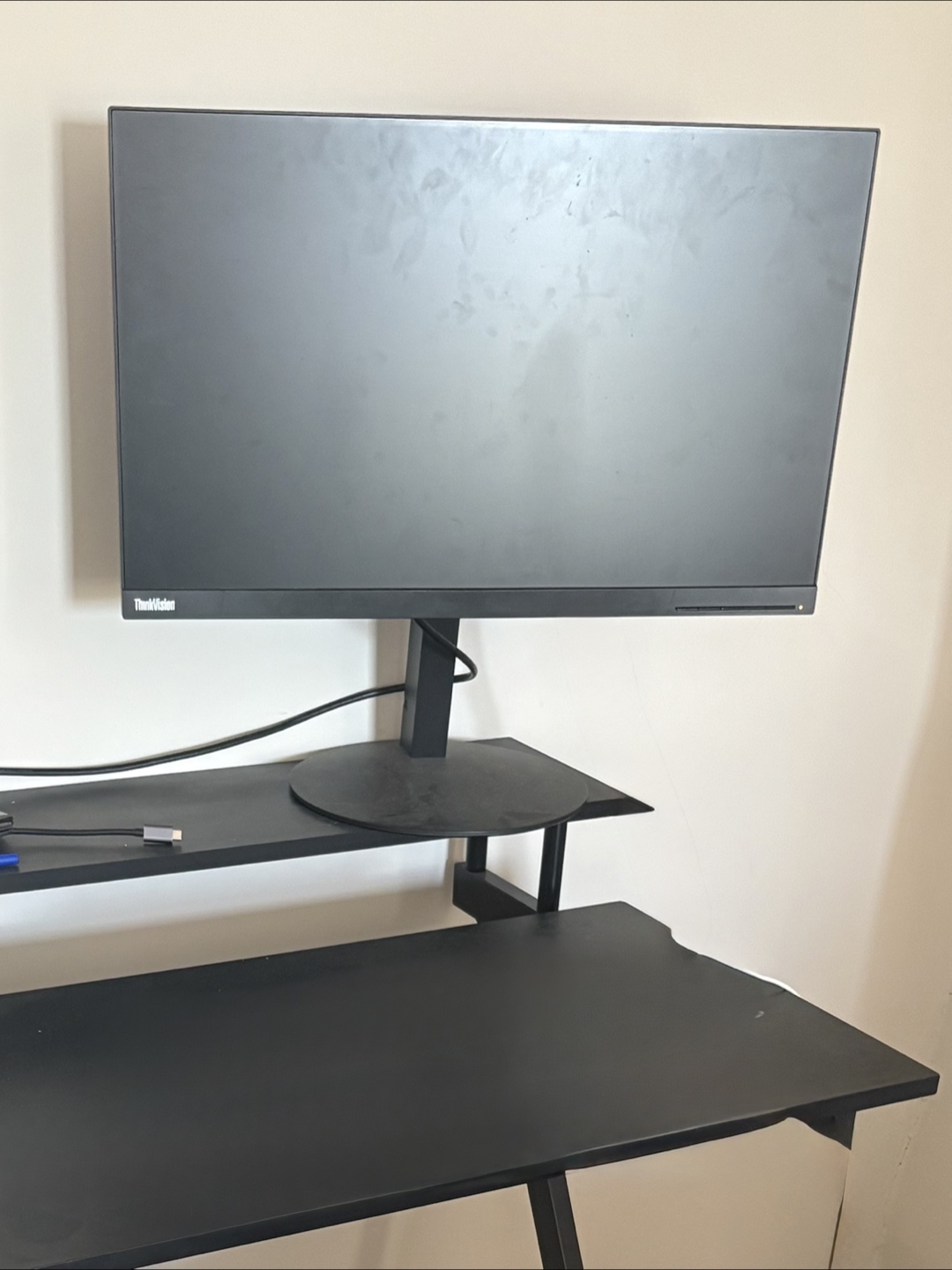 Lenovo ThinkVision Monitor with HDMI Cord