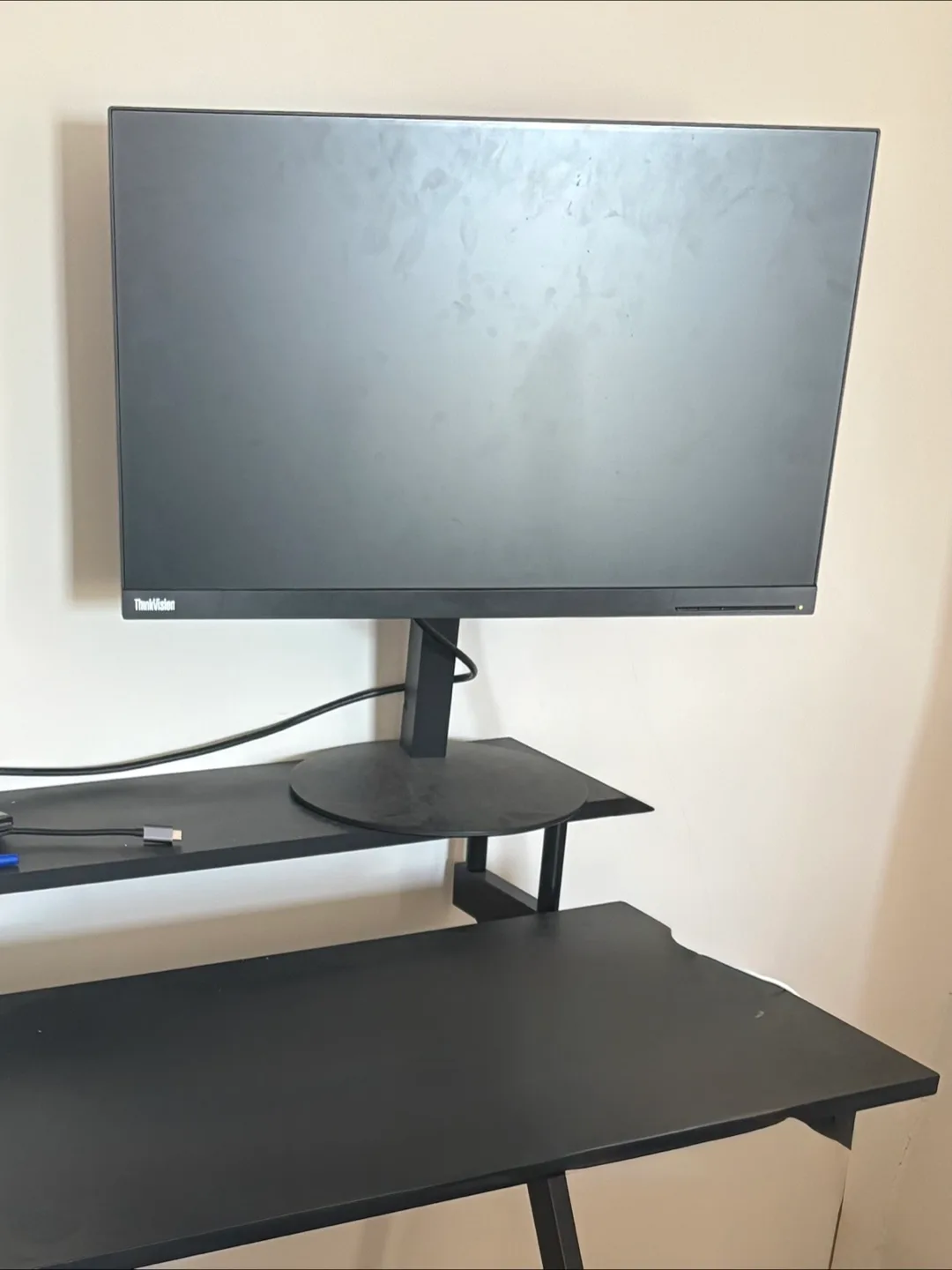 Lenovo ThinkVision Monitor with HDMI Cord thumbnail