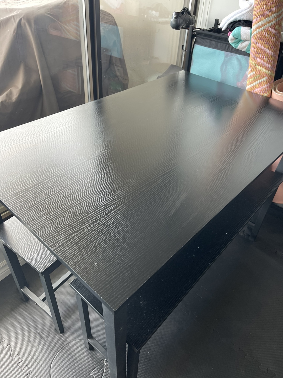 Dining room table with nesting benches