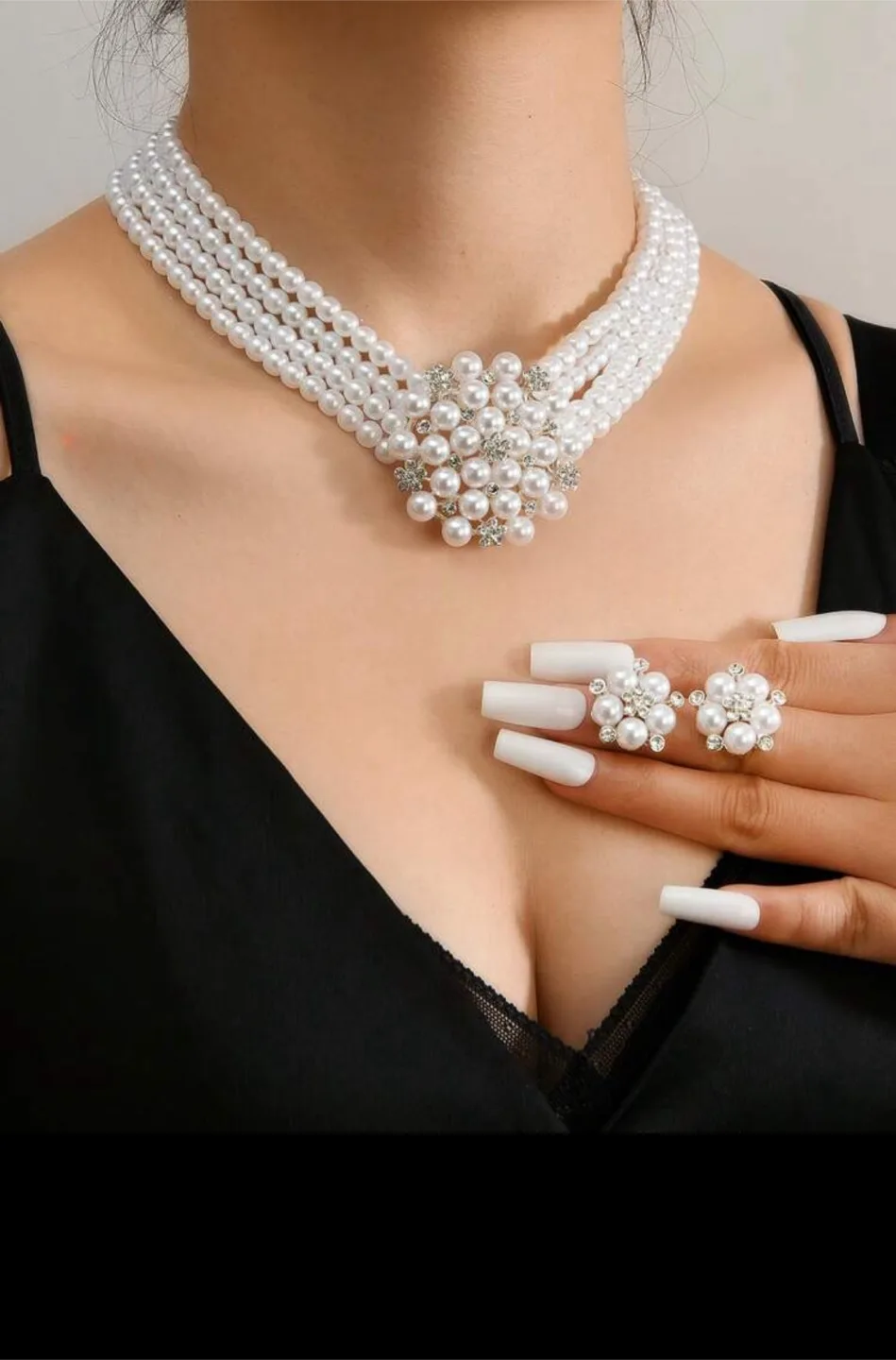 Elegant Pearl Necklace and Earrings Set thumbnail